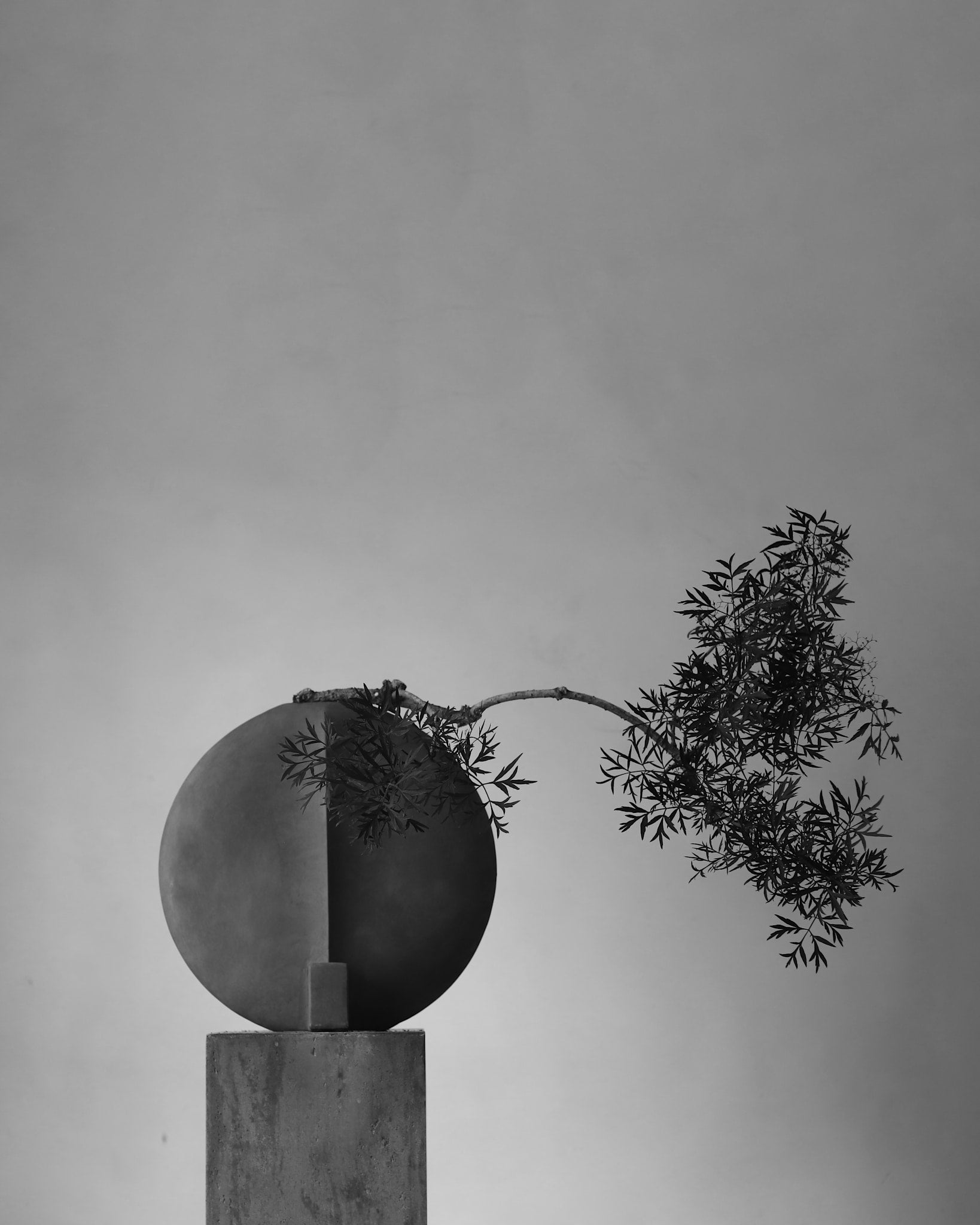 101 Copenhagen - Guggenheim Vase, Big - Dark Grey - Vase
