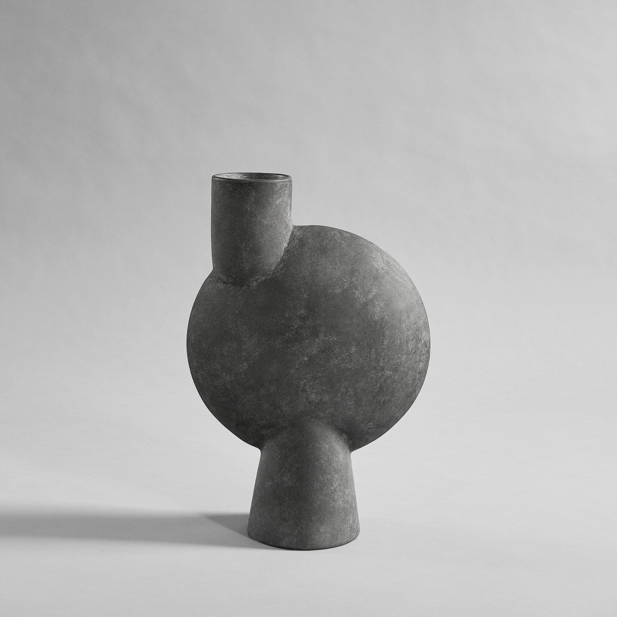 Sphere Vase Bubl, Big - Dark Grey | Ceramic | 101 Copenhagen