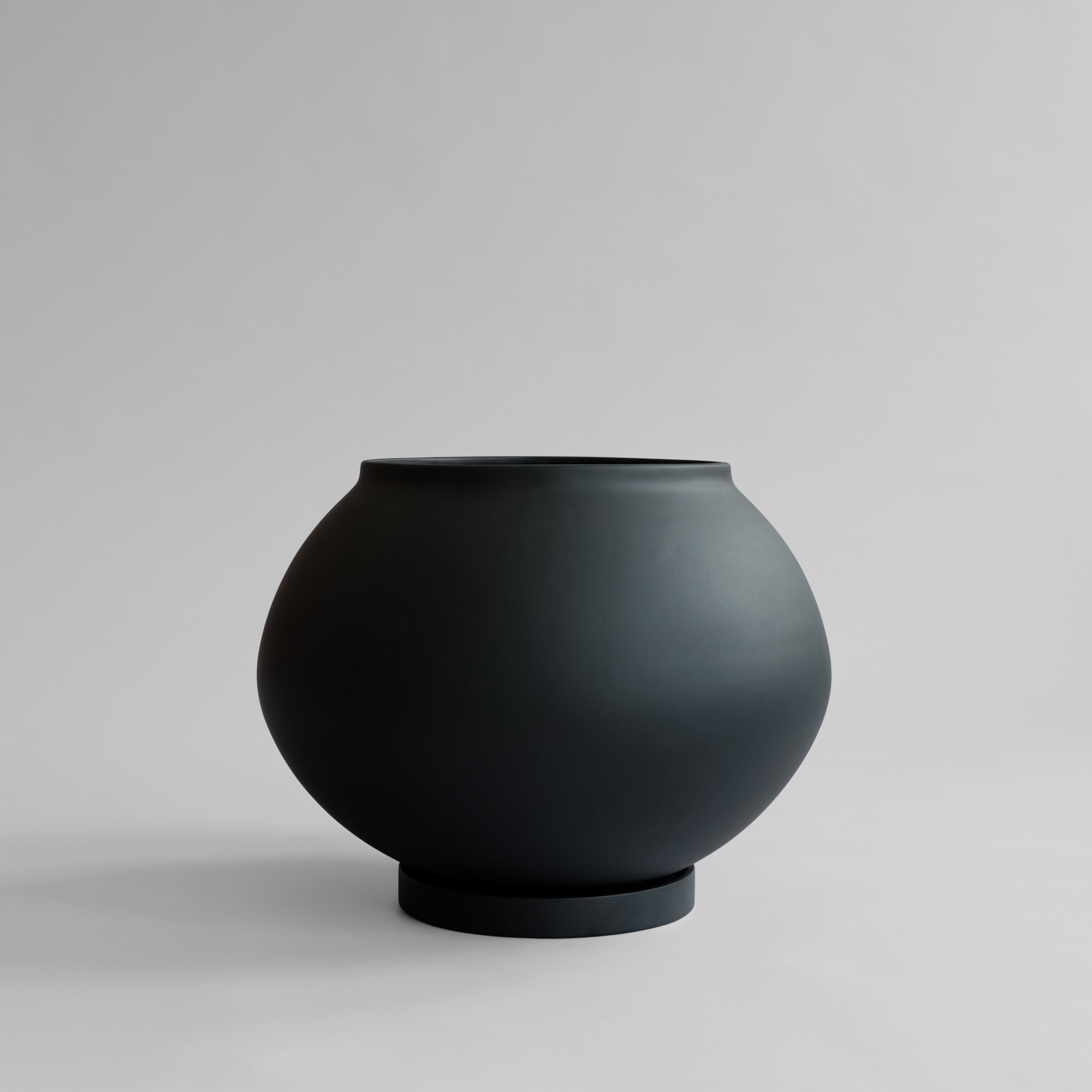 black matte plant pot Sunao Plant Pot Fat, Hexa - Black