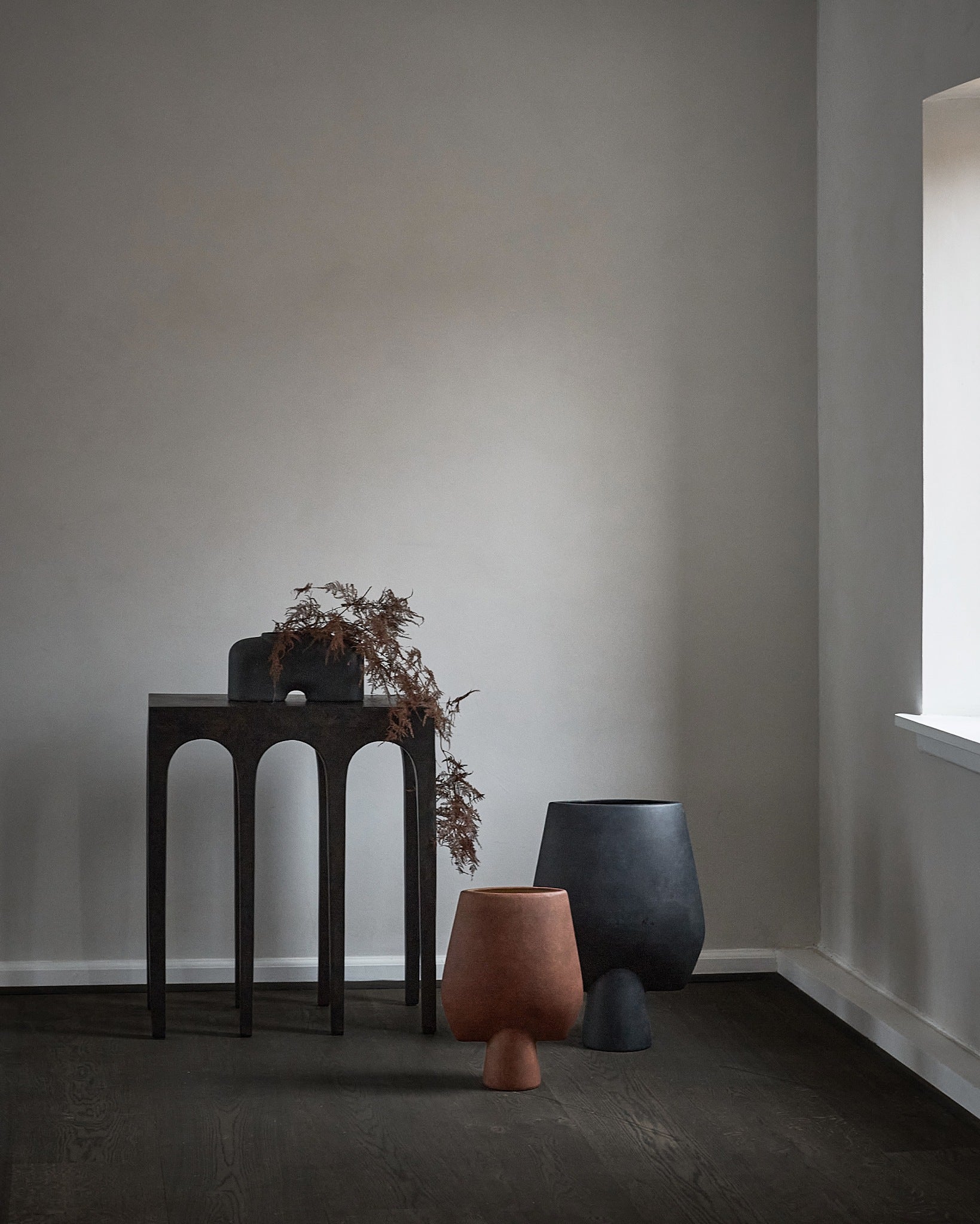 101 Copenhagen - Bow Console - Coffee - Console Table