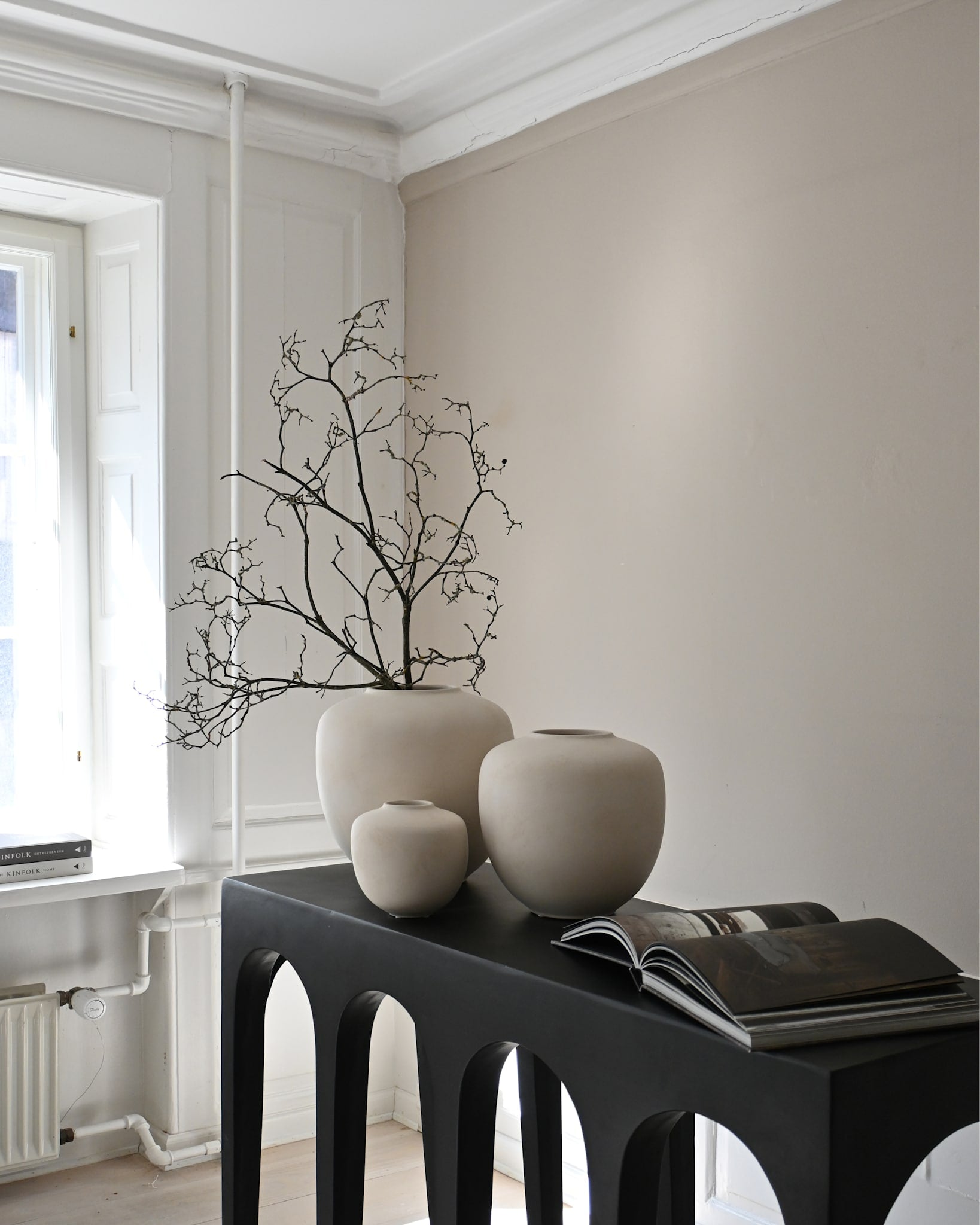 101 Copenhagen - Bow Console, Big - Coffee - Console Table