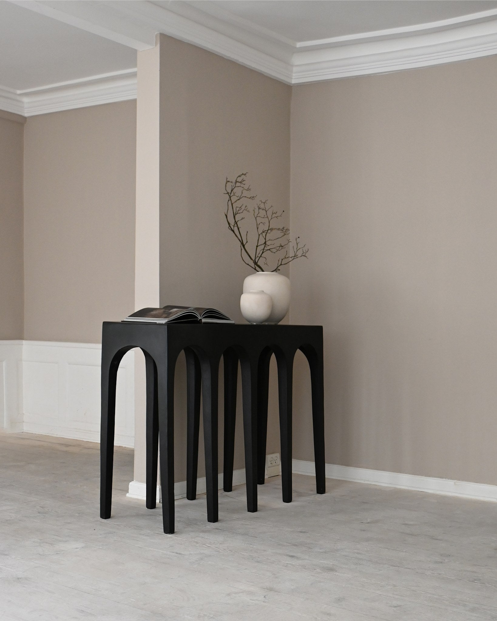 101 Copenhagen - Bow Console, Big - Coffee - Console Table