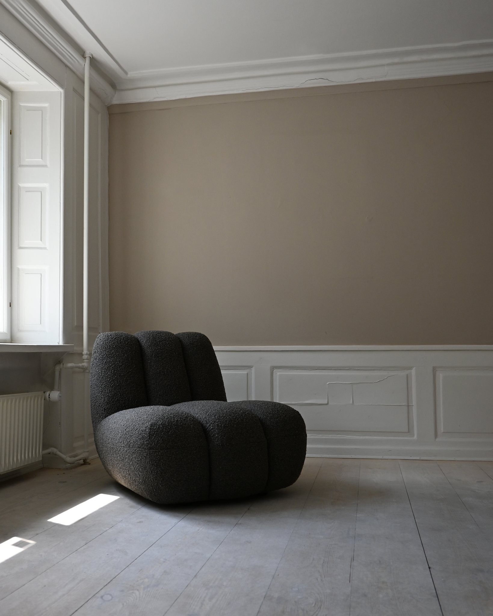 101 Copenhagen - Toe Chair - Deep Taupe (A2635) - Lounge Chair