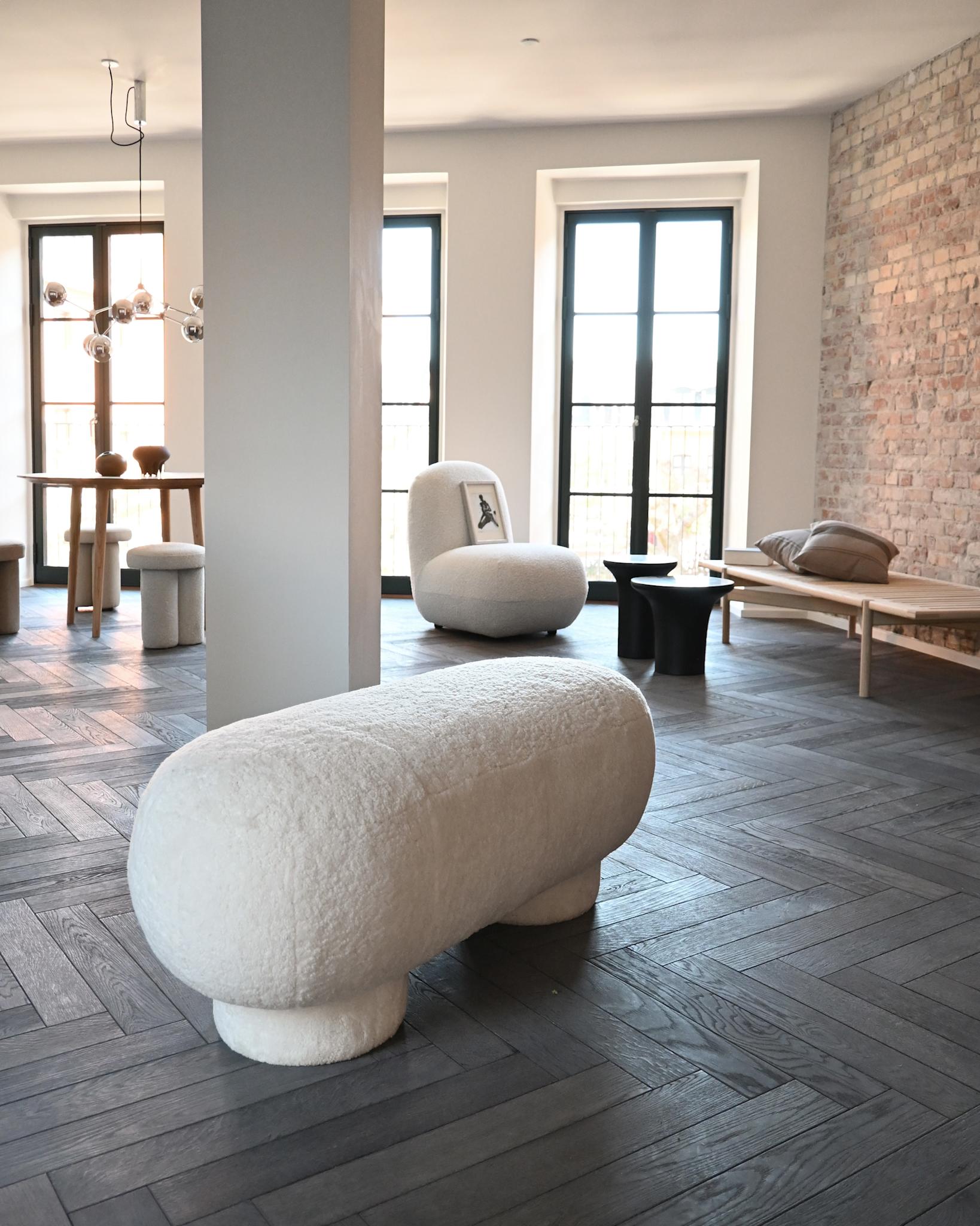 101 Copenhagen - Big Foot Bench - Sandshell (Sheepskin) - Bench