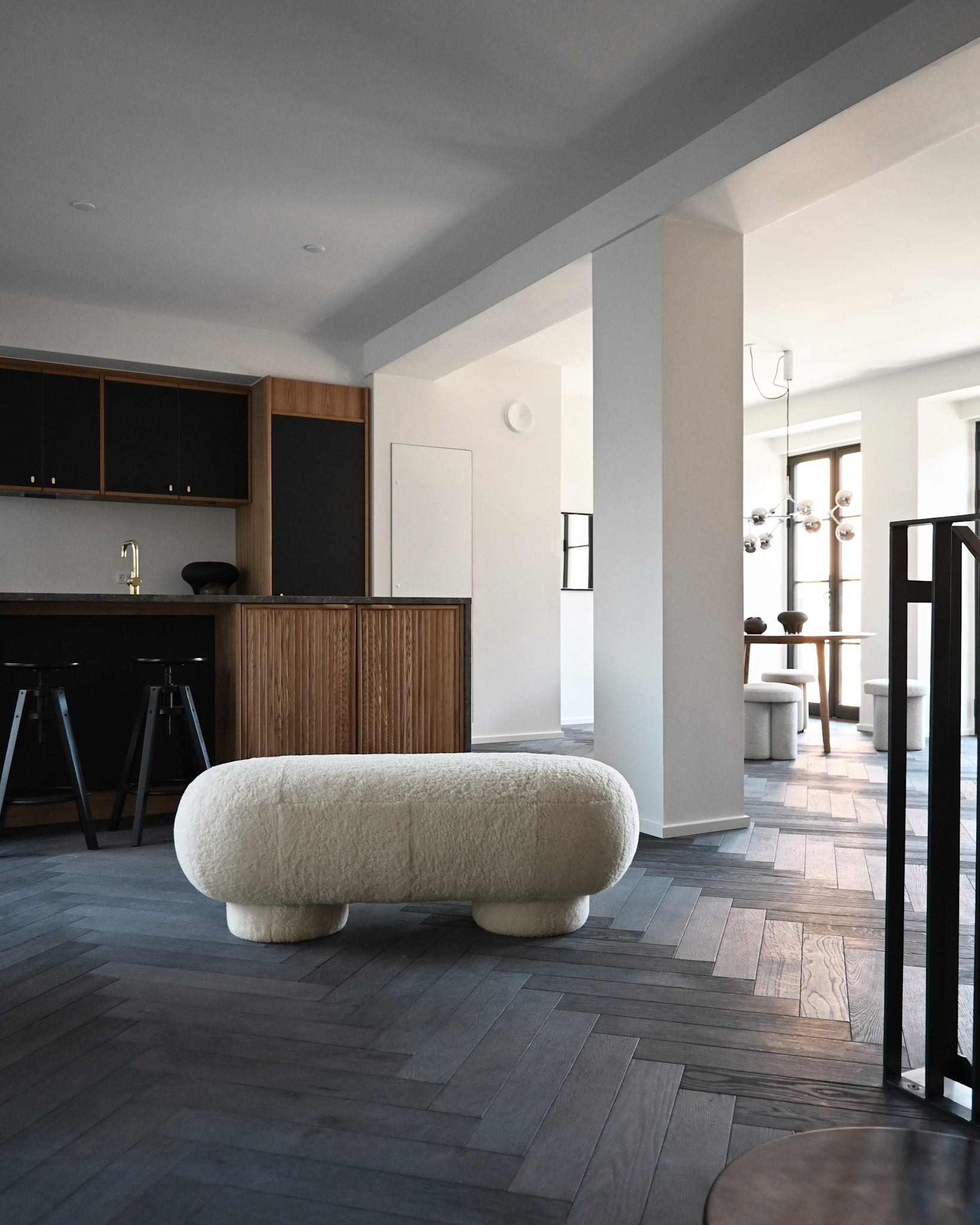 101 Copenhagen - Big Foot Bench - Sandshell (Sheepskin) - Bench
