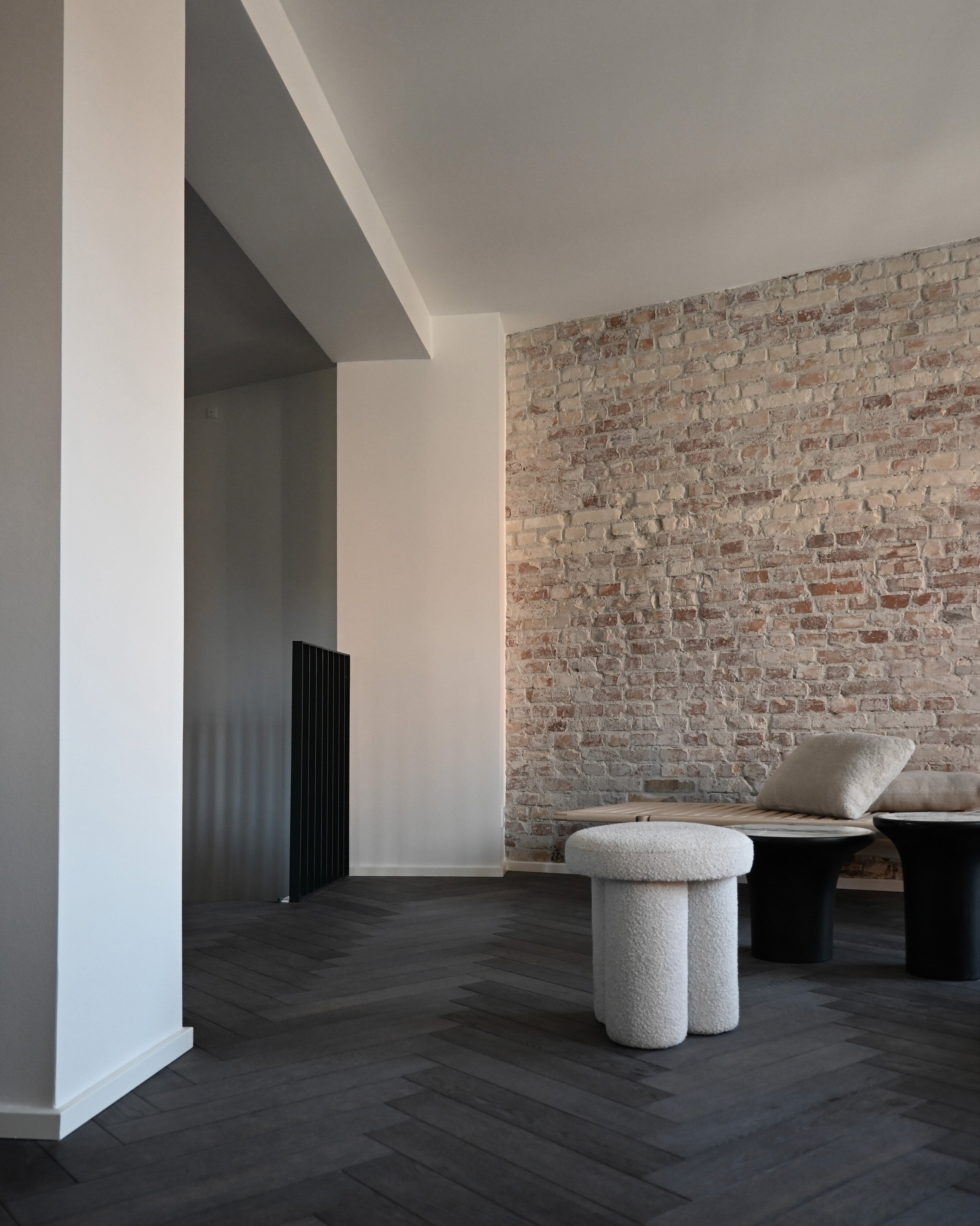 101 Copenhagen - Big Foot Stool - Off White (CPH 900) - Stool