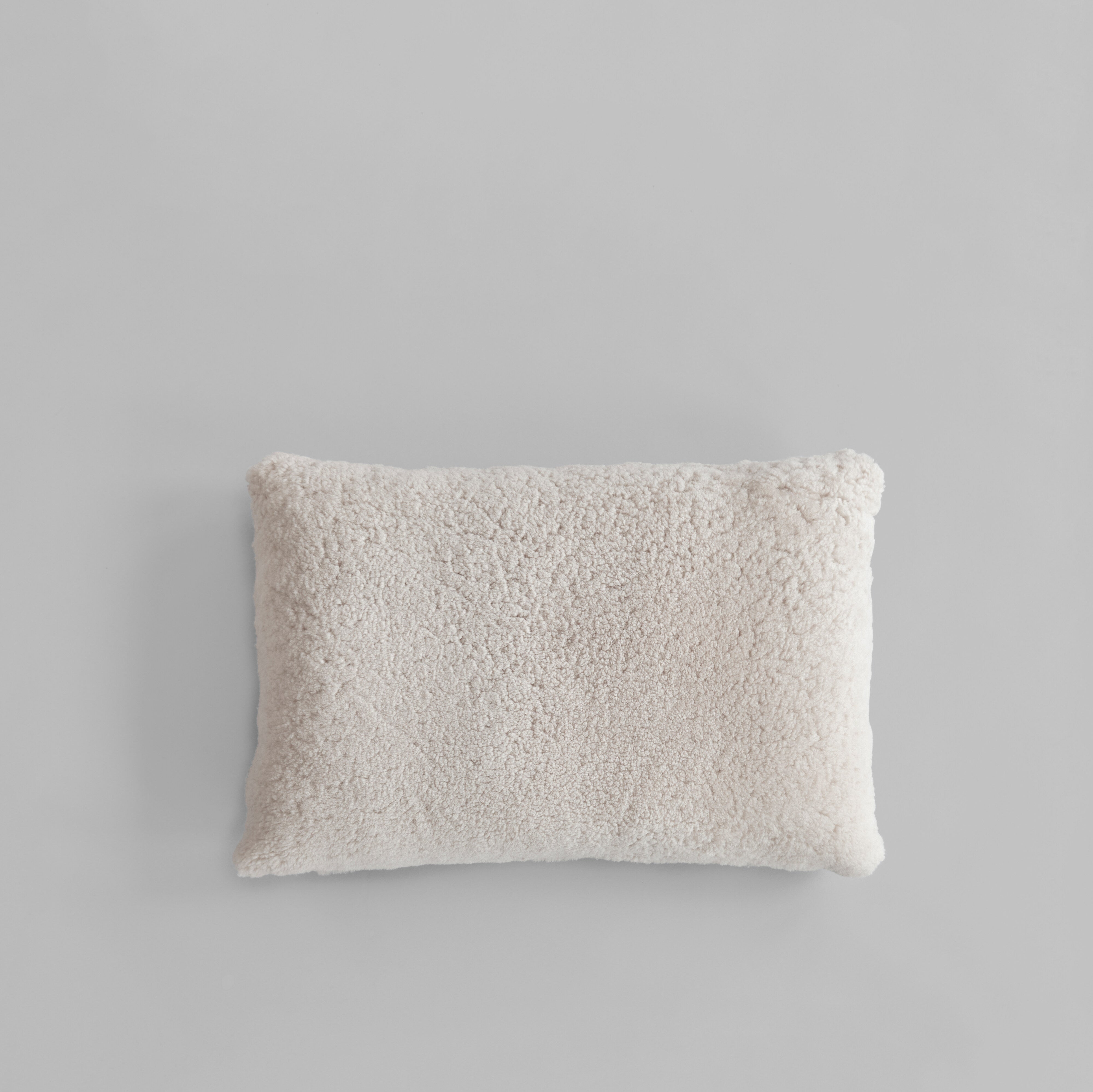 101 Copenhagen - Makura Pillow 11 - Sandshell (Sheepskin) - Pillow