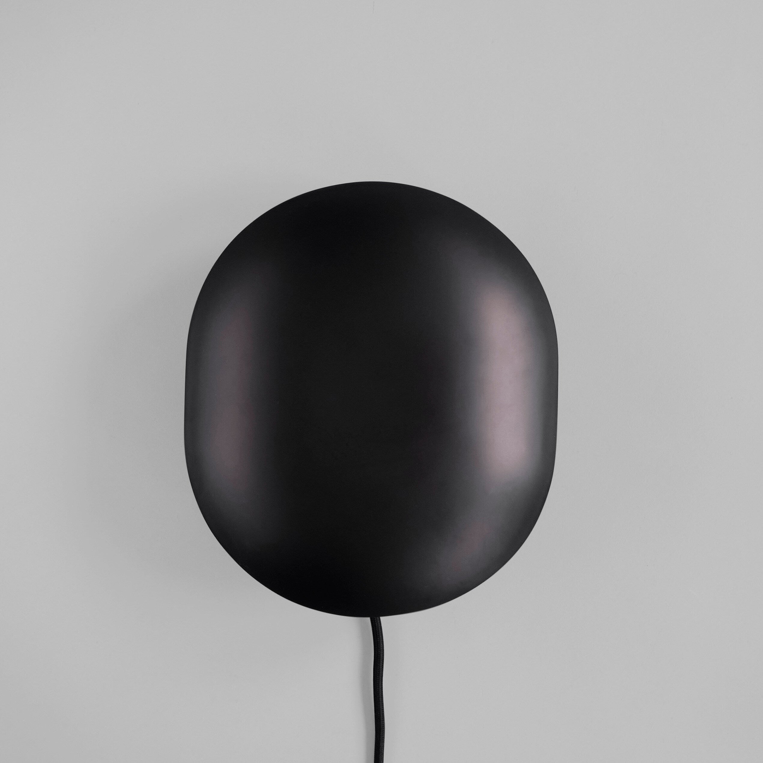 101 Copenhagen - Clam Wall Lamp - Burned Black - Wall Lamp