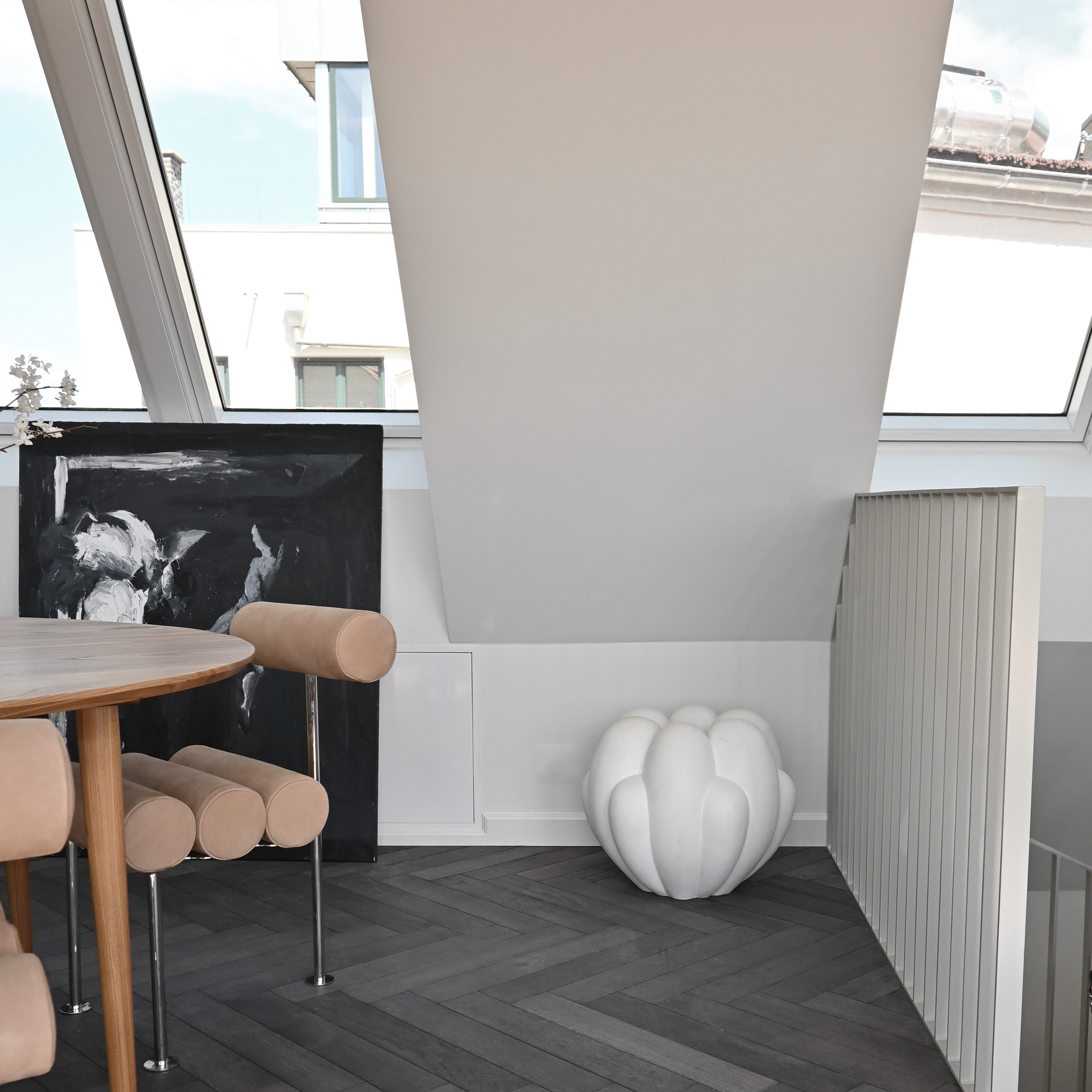 101 Copenhagen - Bloom Vase, Big - Bone White - Vase