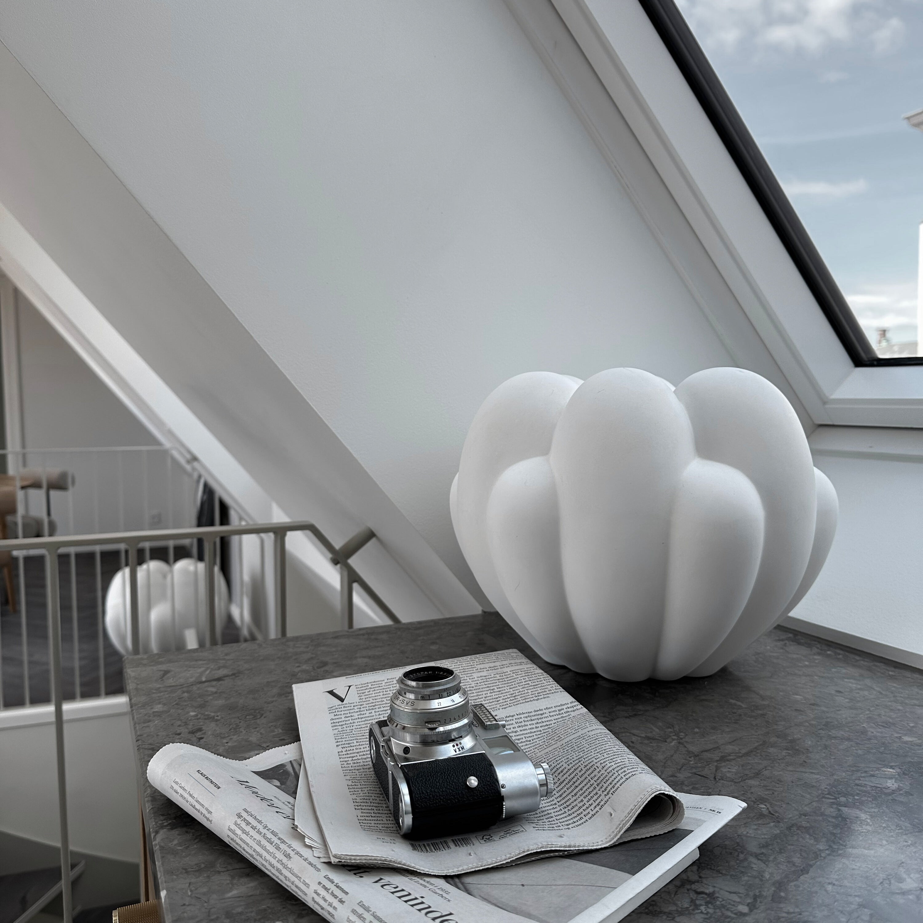 101 Copenhagen - Bloom Vase, Mini - Bone White - Vase