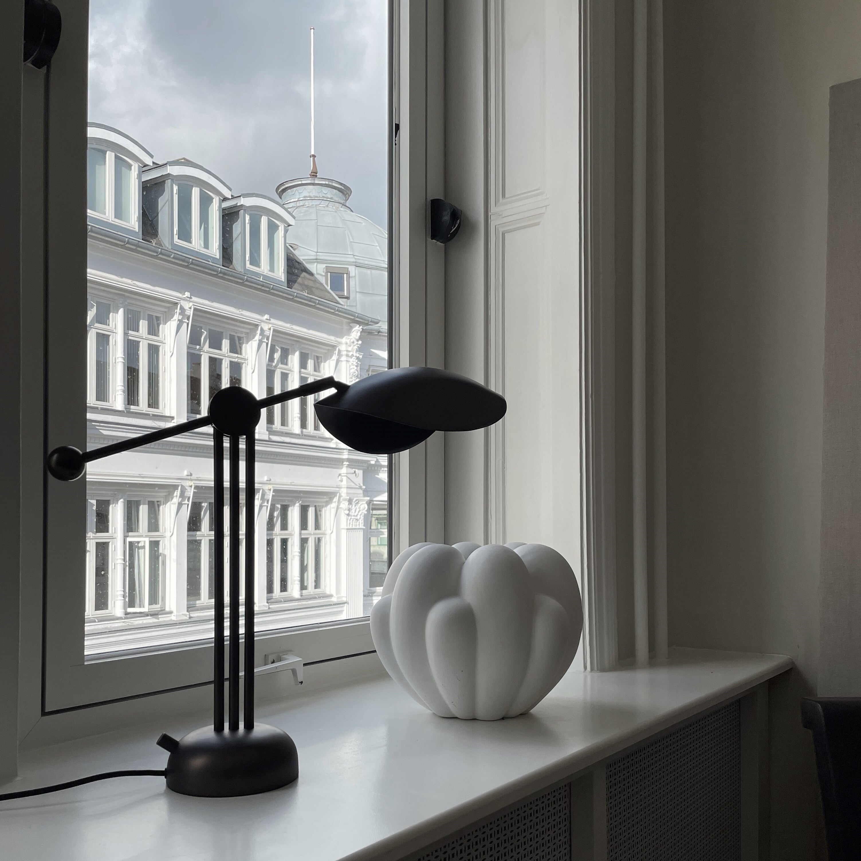 Bloom Vase, Mini - Bone White | Ceramic | 101 Copenhagen