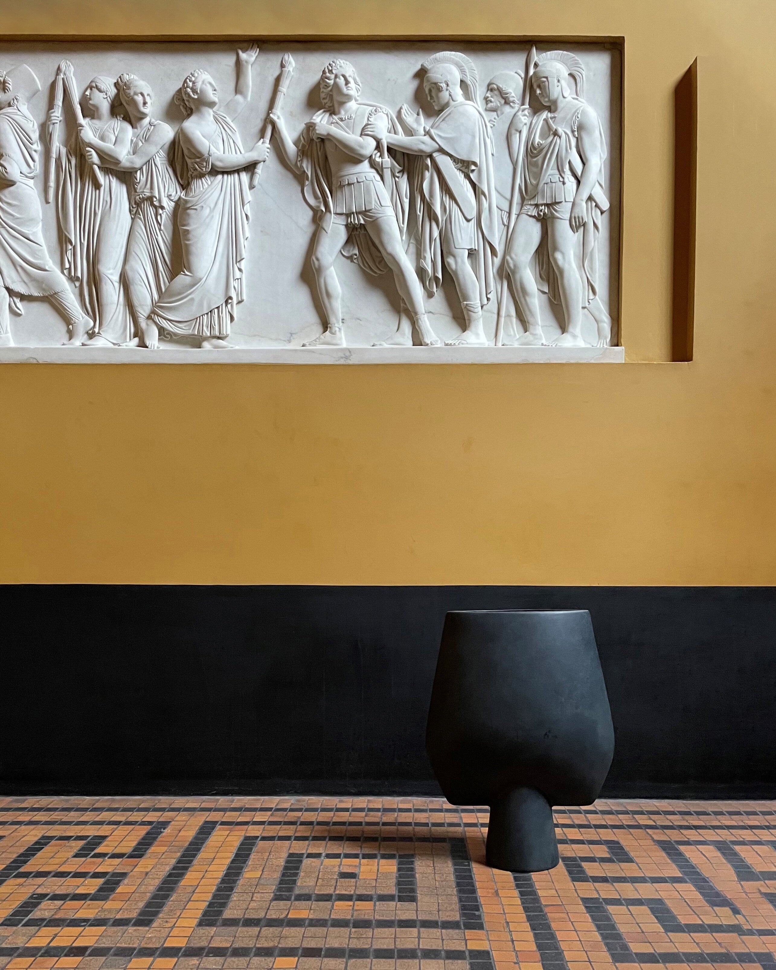 101 Copenhagen - Sphere Vase Square, Hexa - Black - Vase