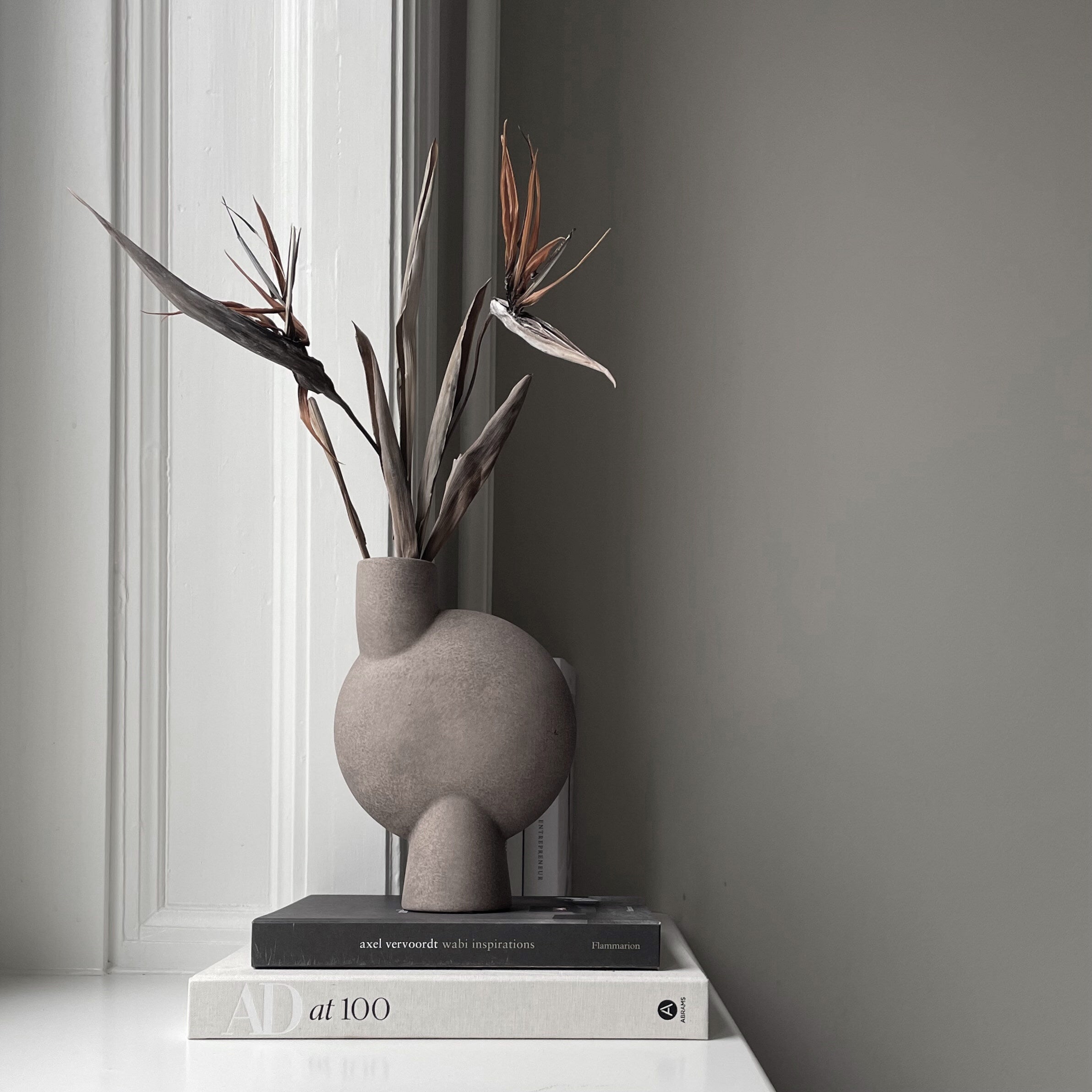 Sphere Vase Bubl, Medio - Taupe | Ceramic | 101 Copenhagen