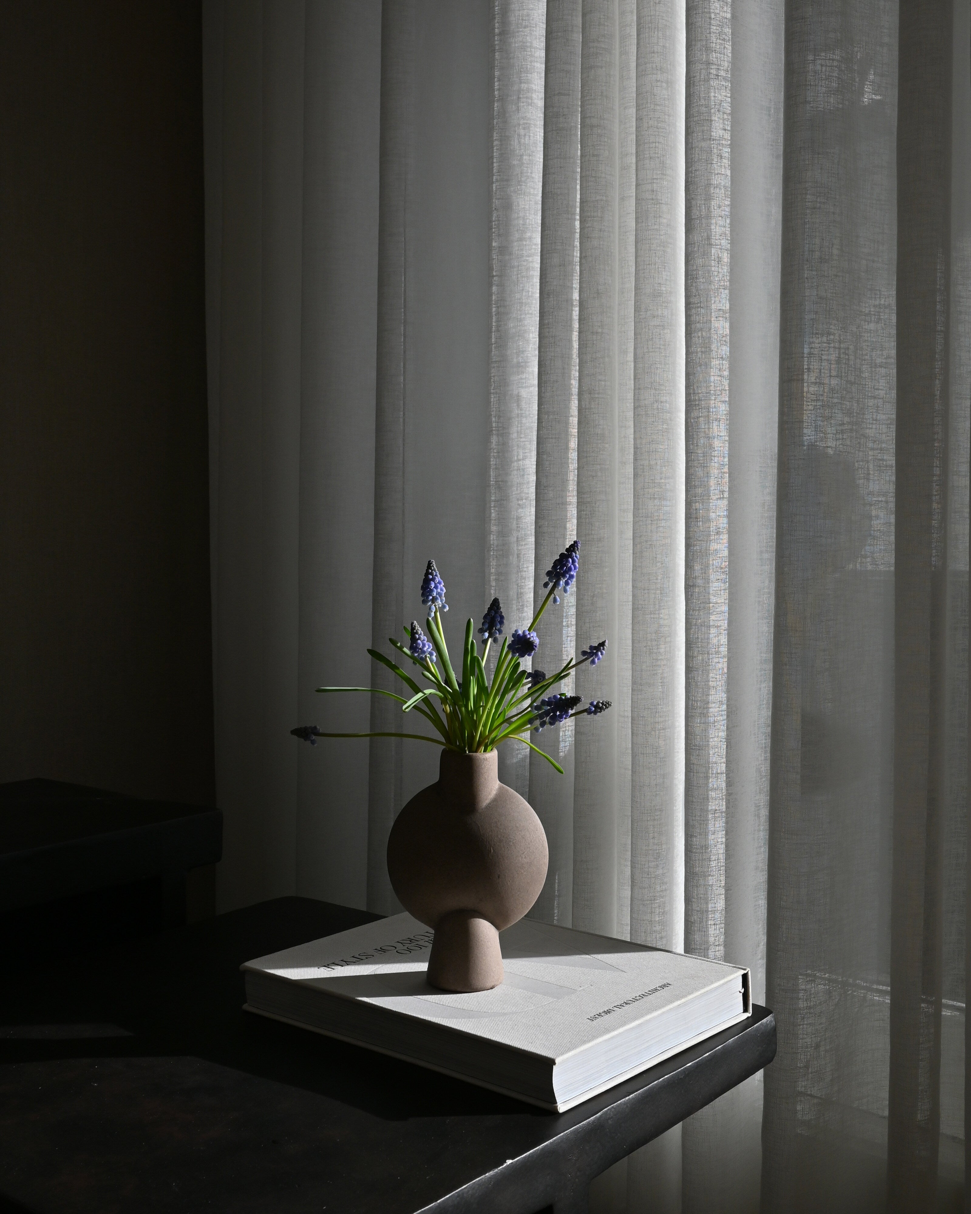 Sphere Vase Bubl, Mini - Taupe | Ceramic | 101 Copenhagen