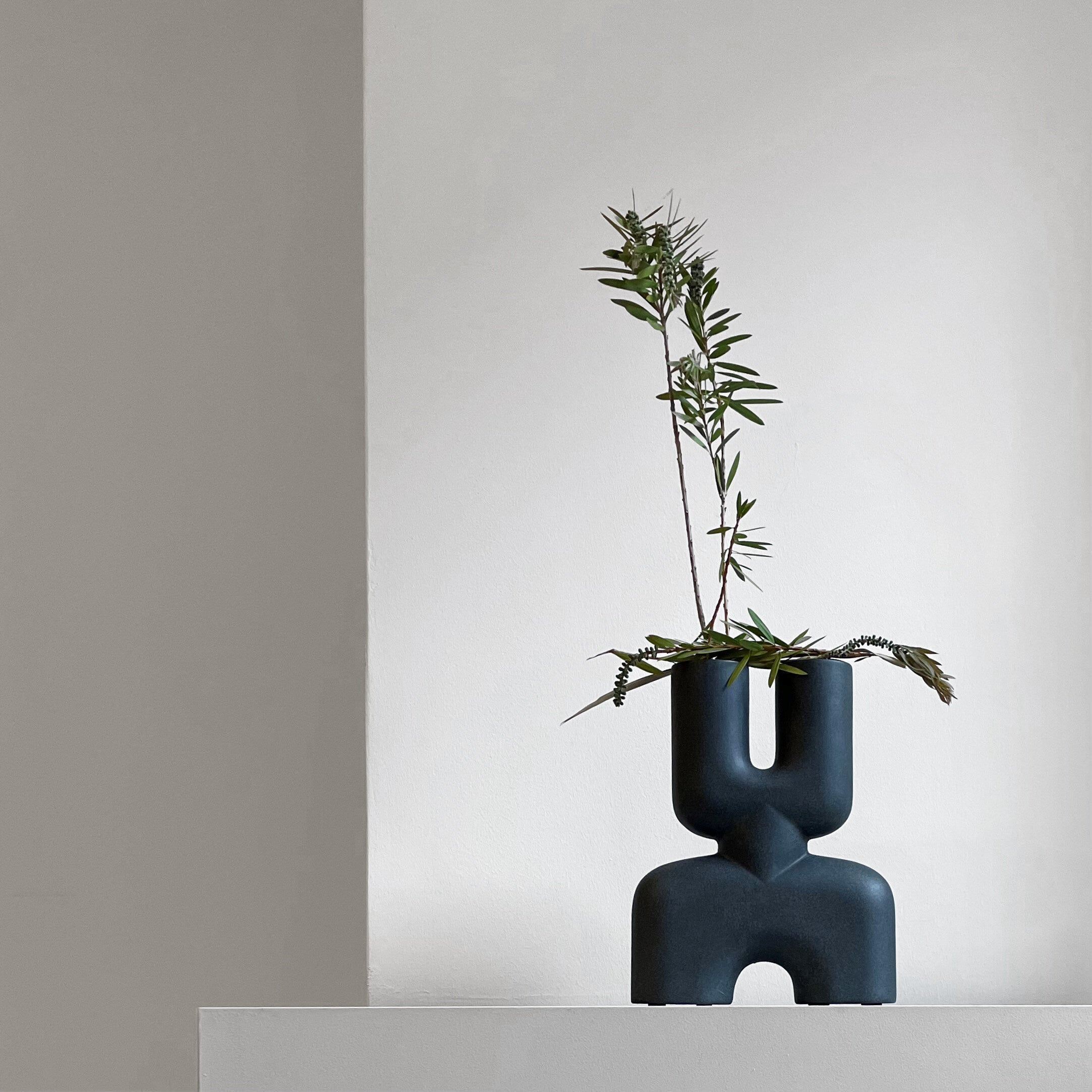 花瓶・フラワースタンド 101  Cobra Double Mini Black Cobra Vase Double, Mini - Black | Ceramic | 101 Copenhagen
