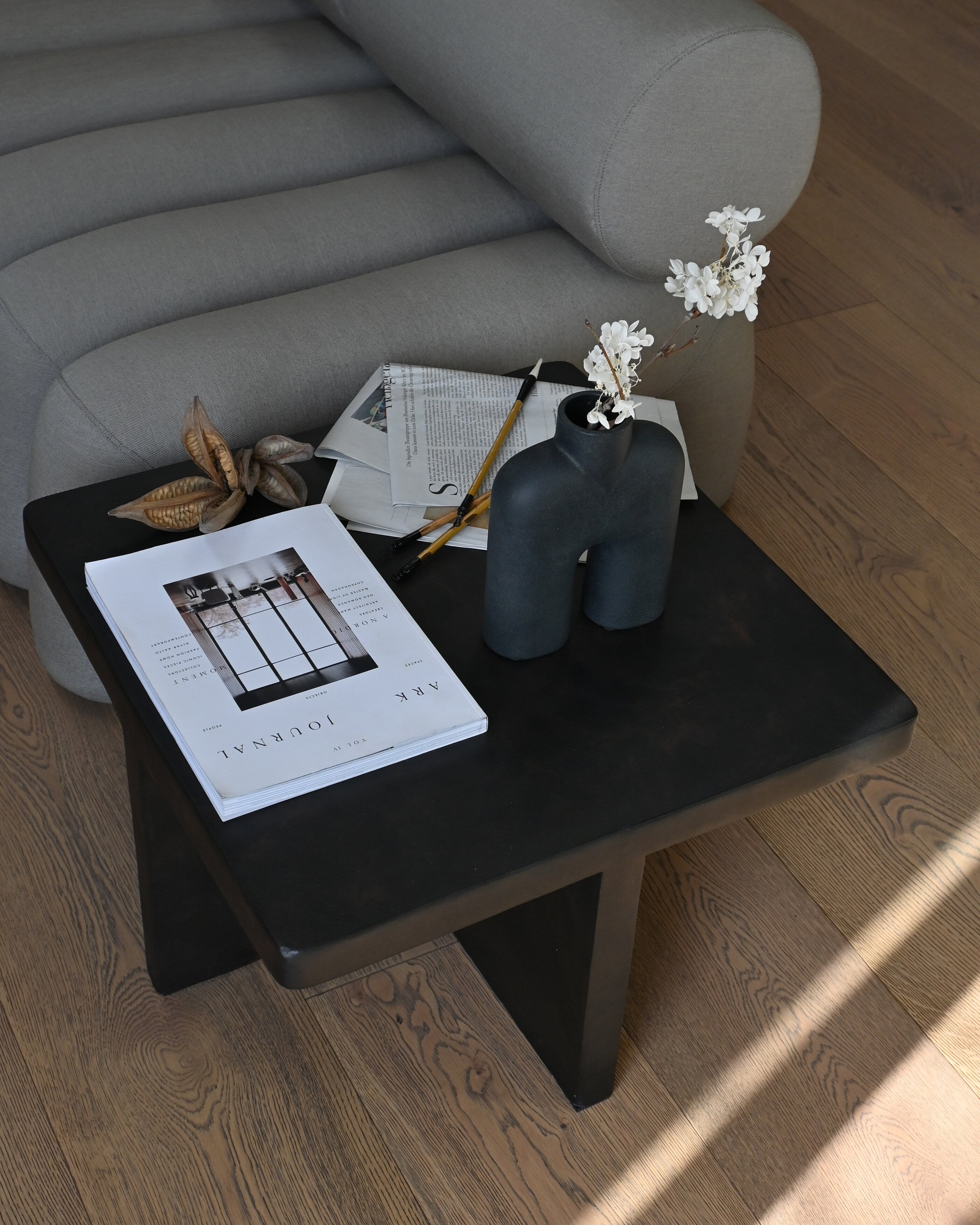 Cobra Vase Tall, Mini - Black | Ceramic | 101 Copenhagen