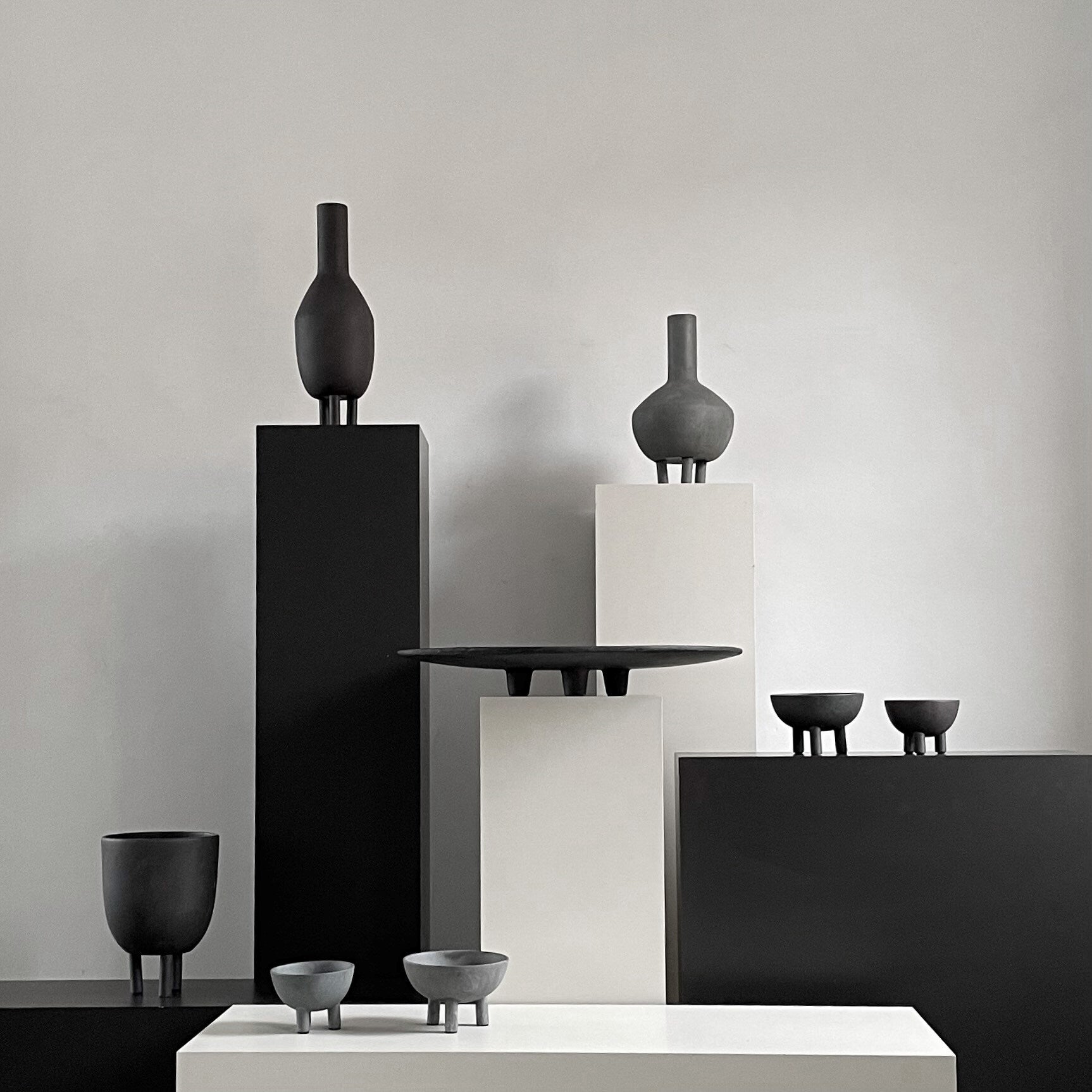 Duck Vase, Fat - Dark Grey | Ceramic | 101 Copenhagen