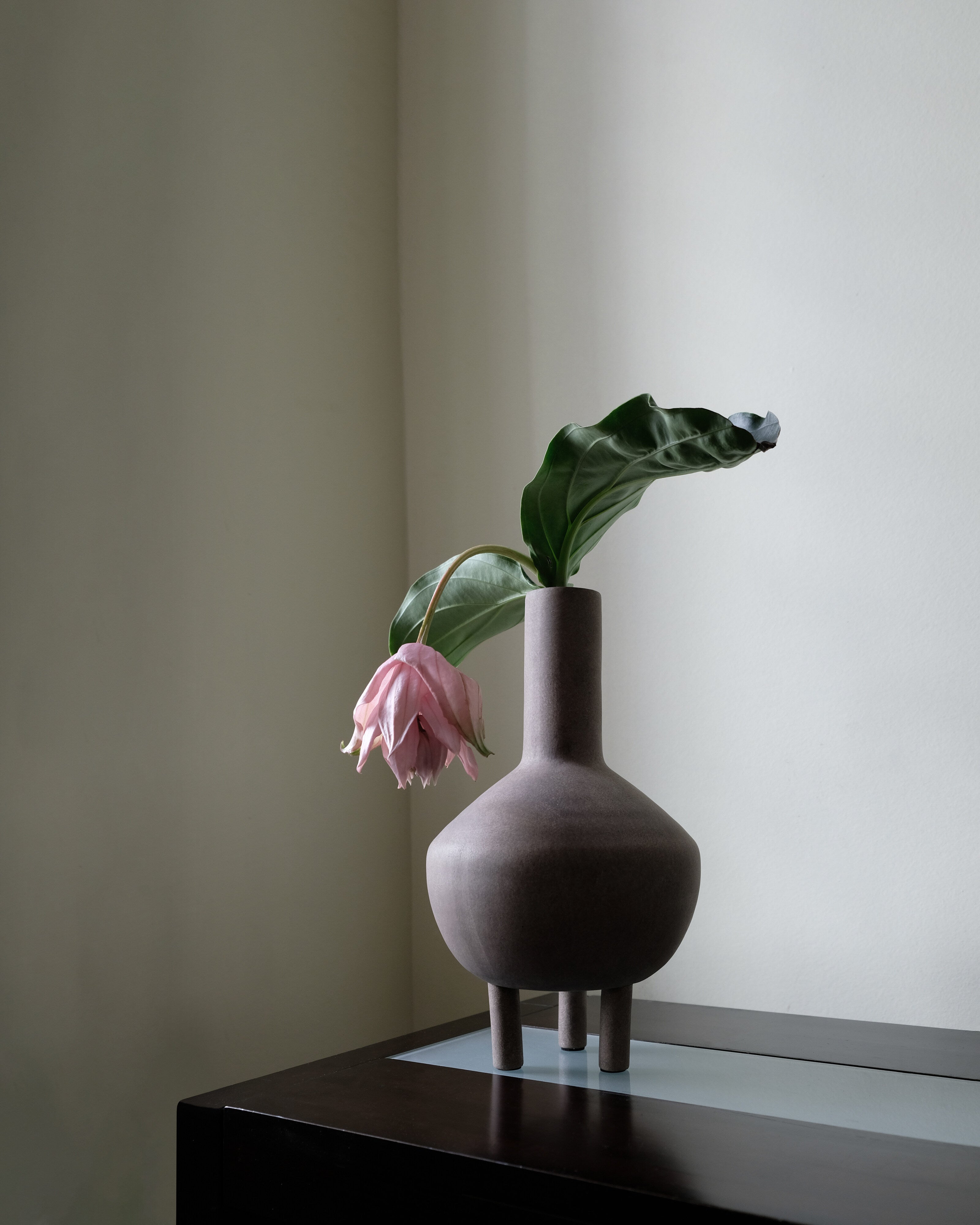 Duck Vase, Fat - Taupe | 101 Copenhagen