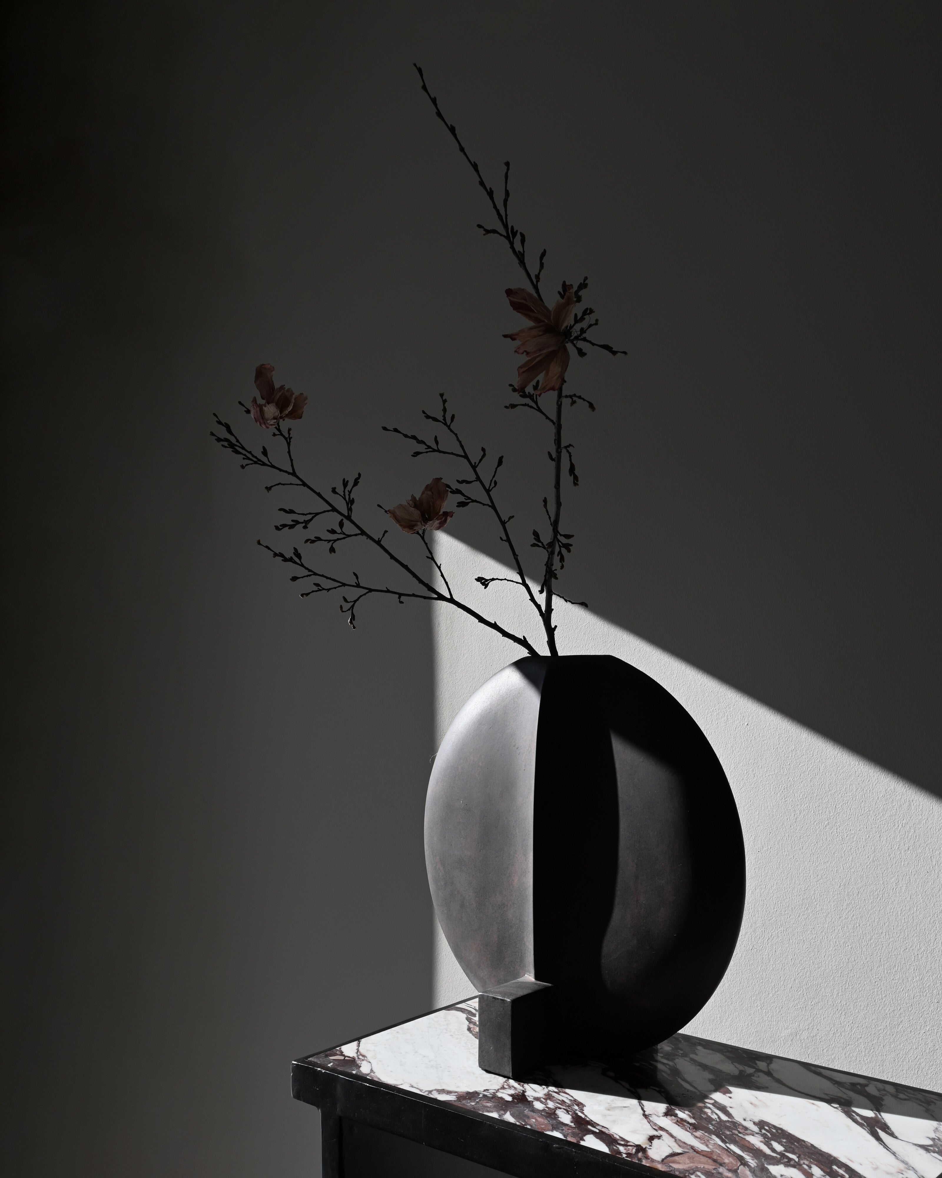 Guggenheim Vase, Big - Coffee | 101 Copenhagen