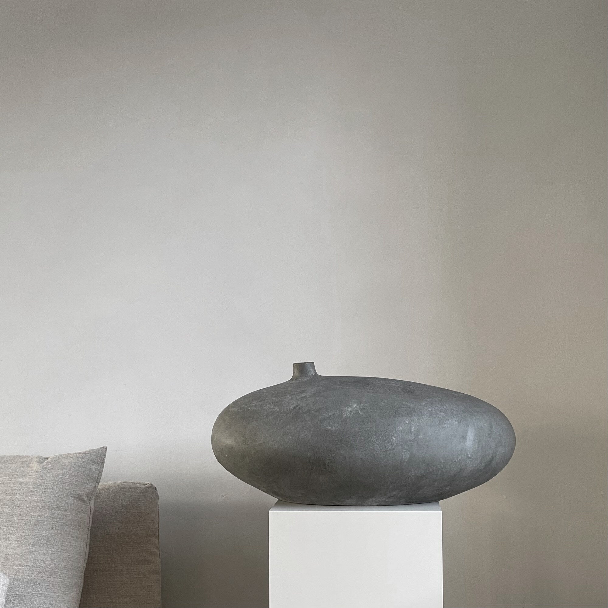 Submarine Vase, Fat - Dark grey | Ceramic | 101 Copenhagen
