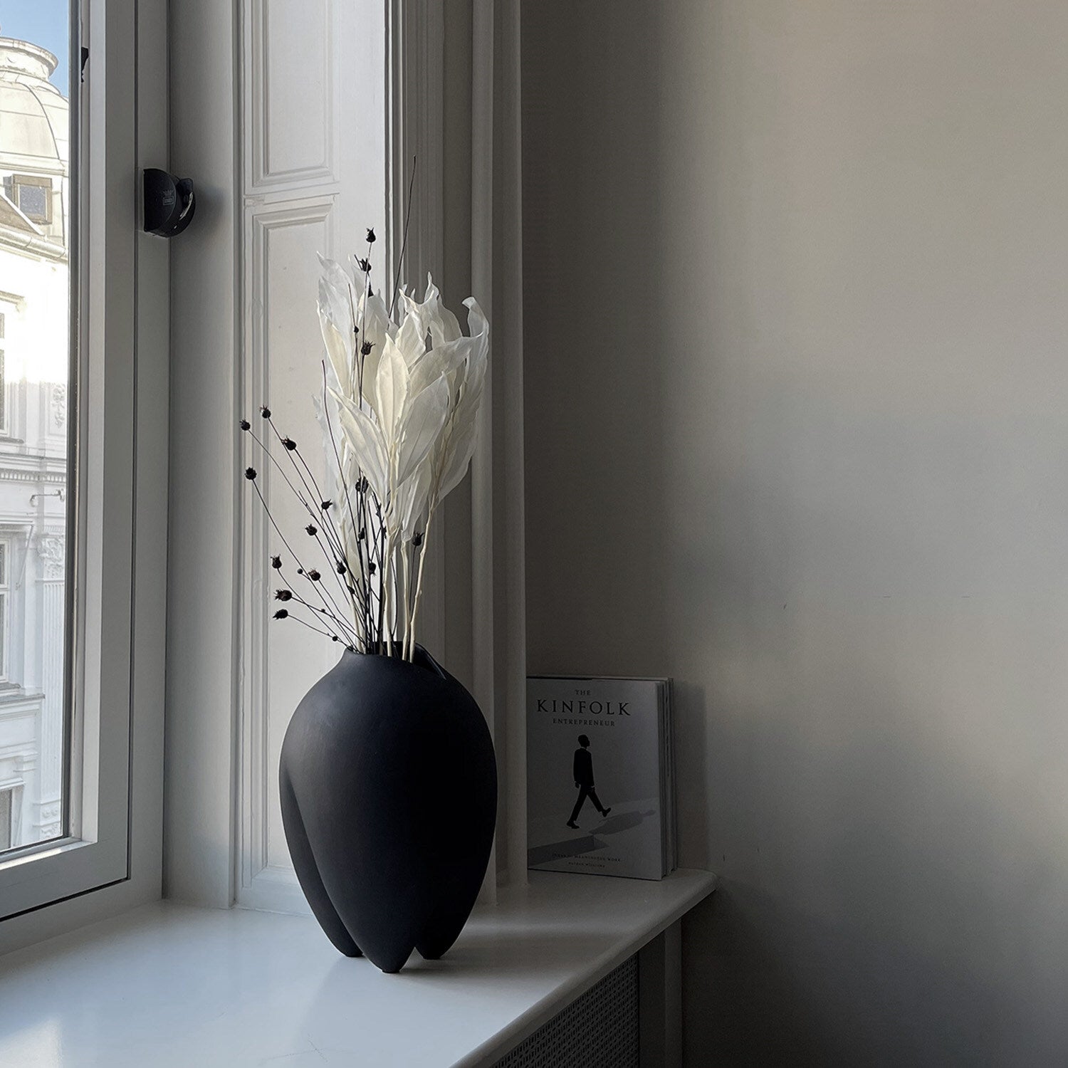 Sumo Vase, Slim - Coffee | Ceramic | 101 Copenhagen