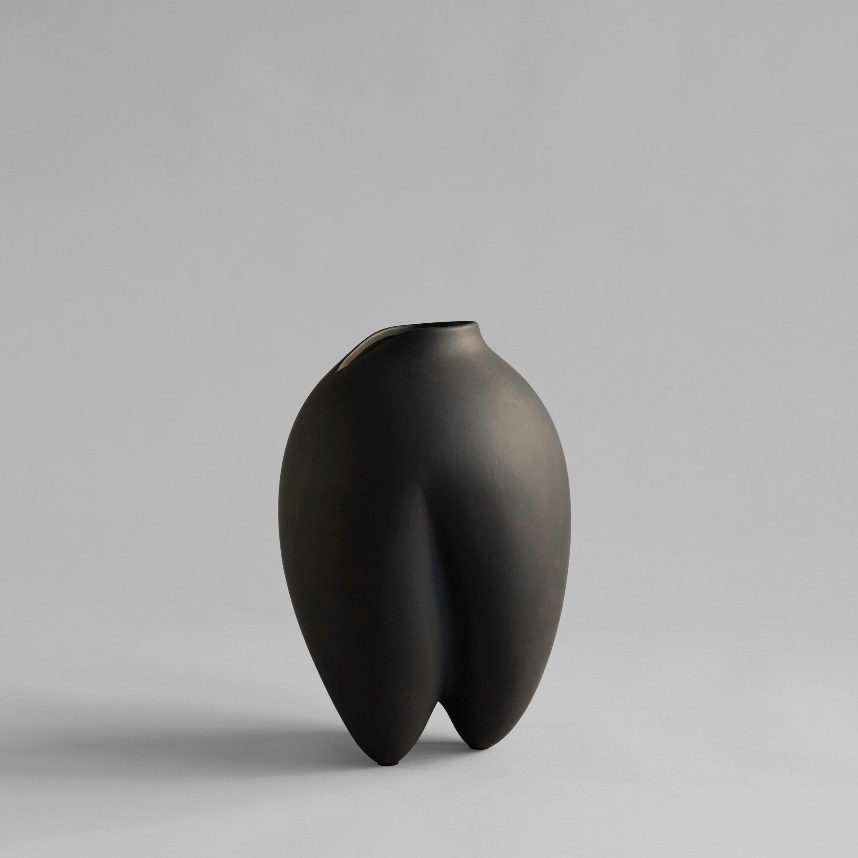 花瓶・フラワースタンド 101  Sumo Vase Slim coffee Sumo Vase, Slim - Coffee | Ceramic | 101 Copenhagen