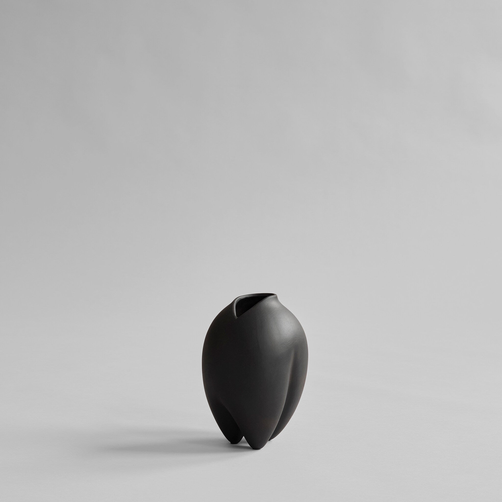 101 Copenhagen - Sumo Vase, Slim Petit - Coffee - Vase