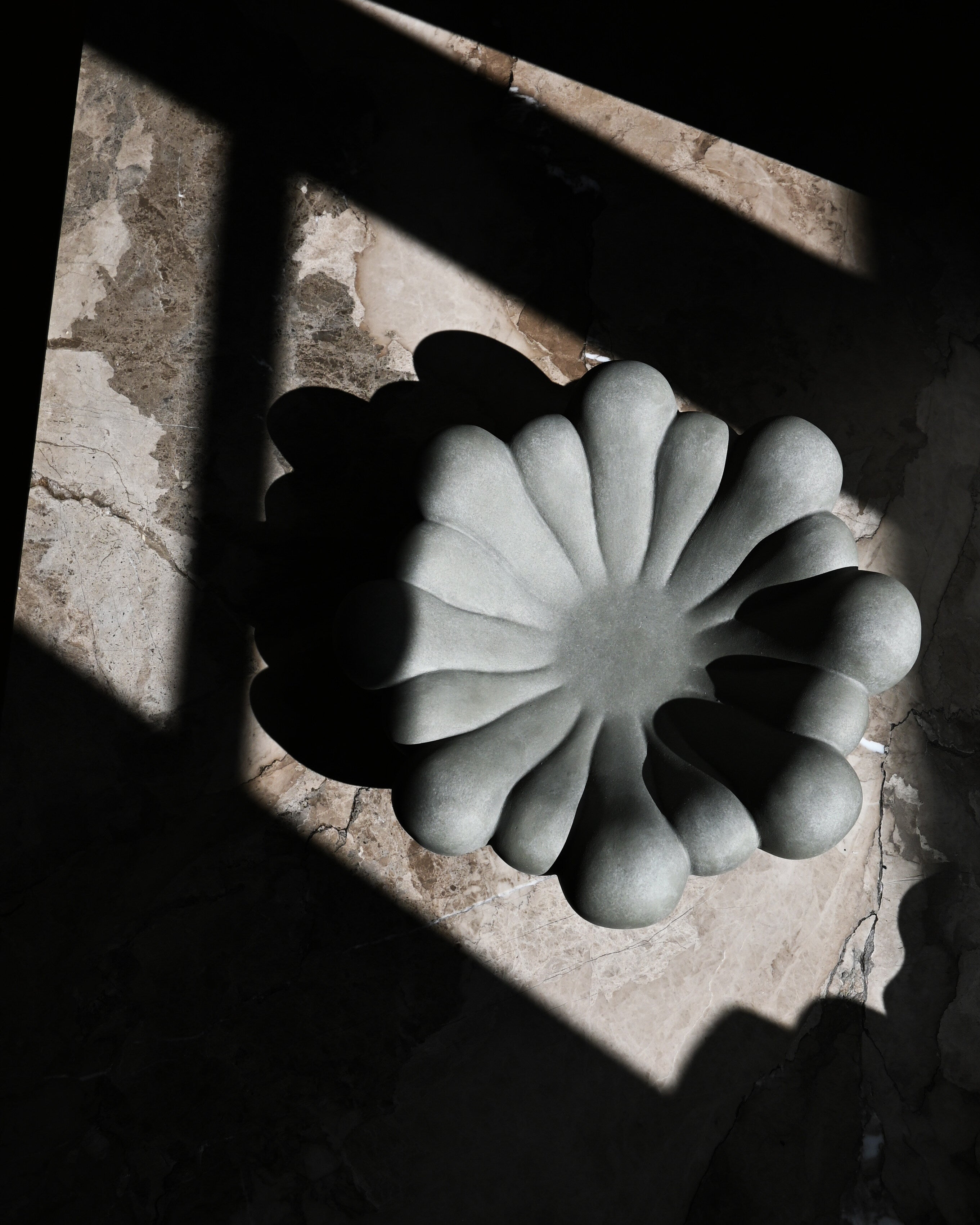 101 Copenhagen - Bloom Tray, Medio - Dark Grey - Tray