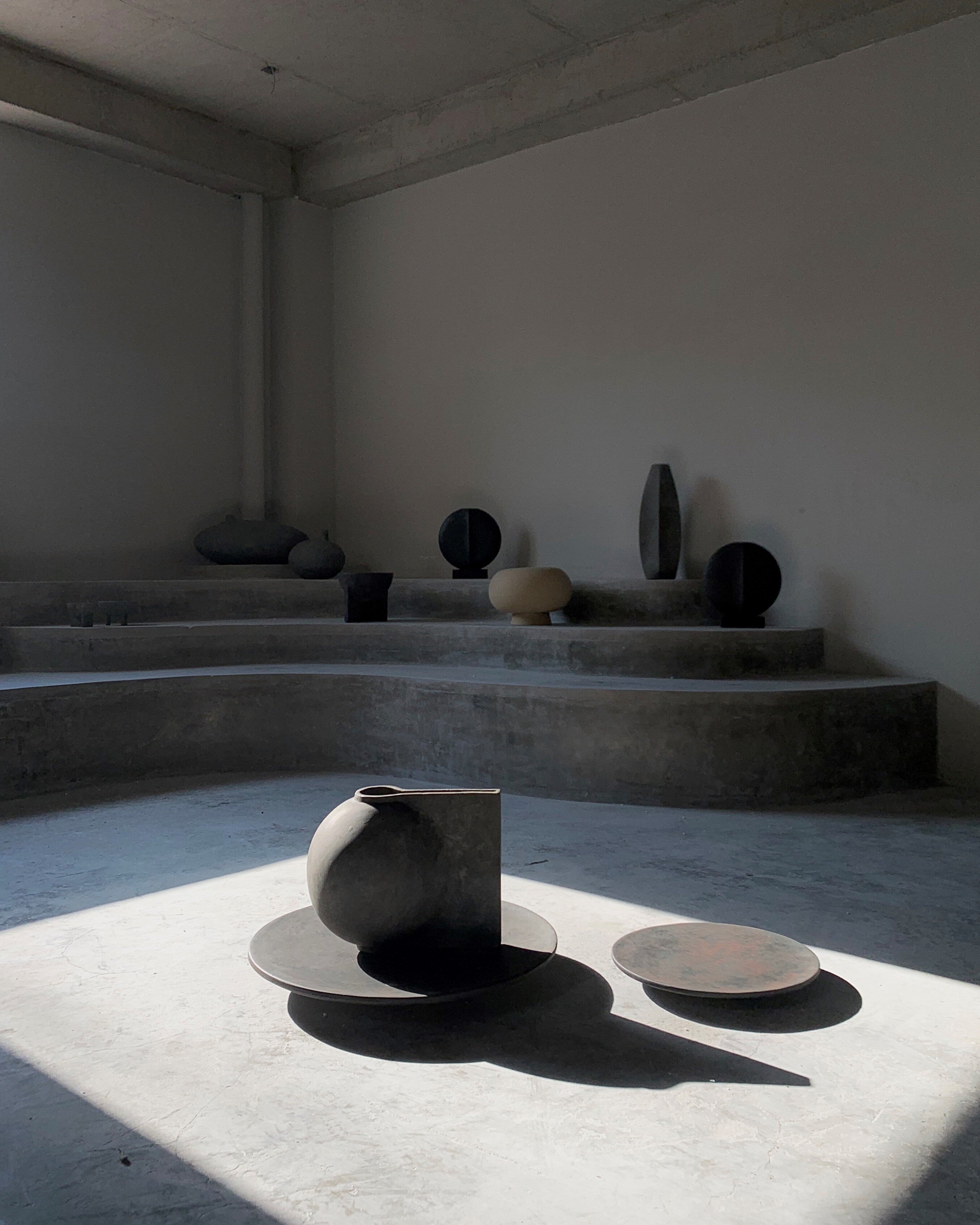 101 Copenhagen - Offset Vase, Big - Dark Grey - Vase