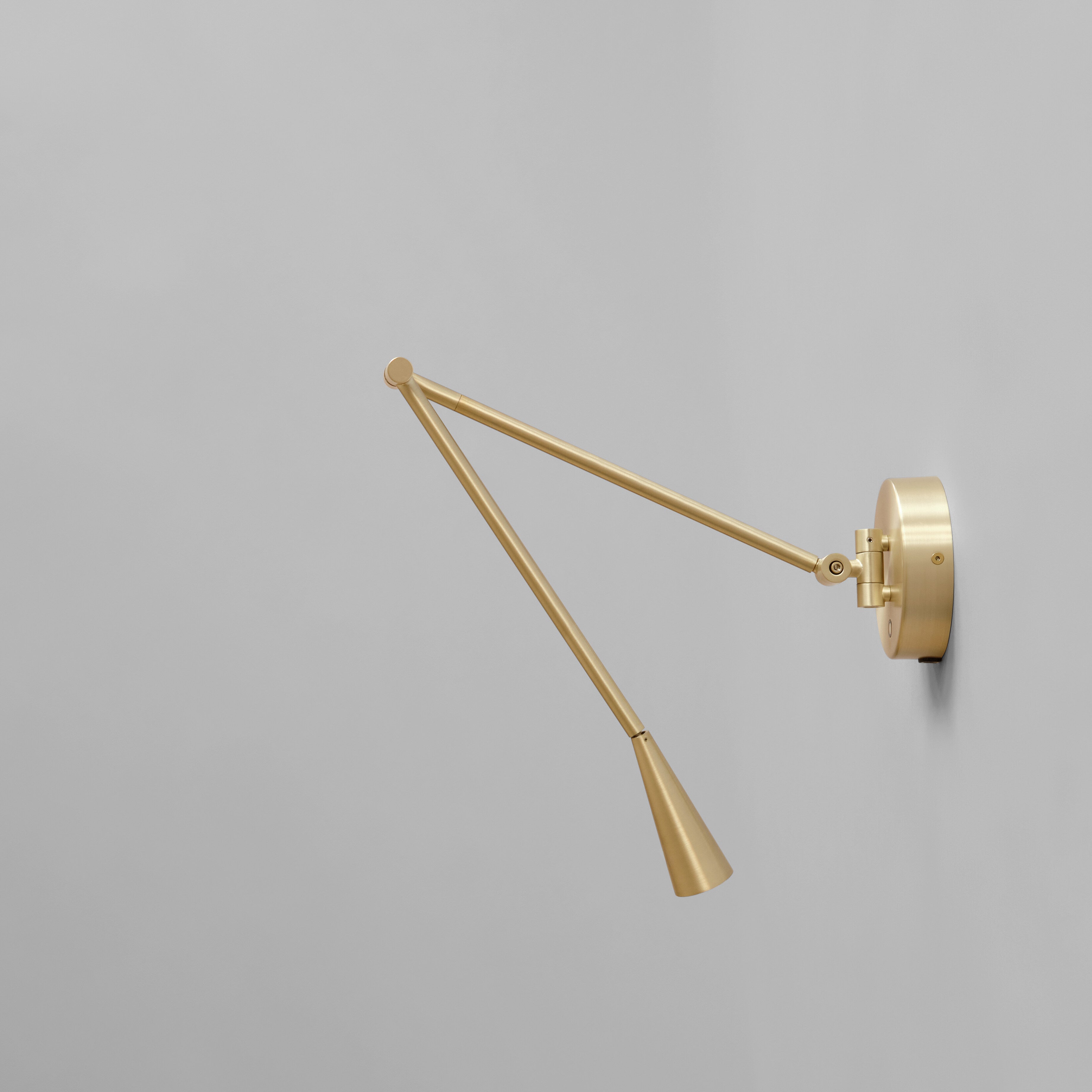 101 Copenhagen - Snake Wall Lamp - Brass - Wall Lamp
