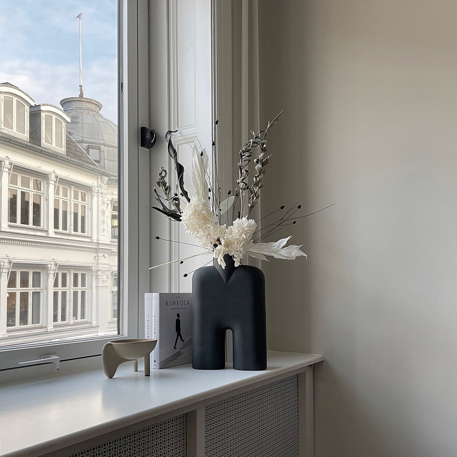 101 Copenhagen - Cobra Vase Tall, Medio - Black - Vase