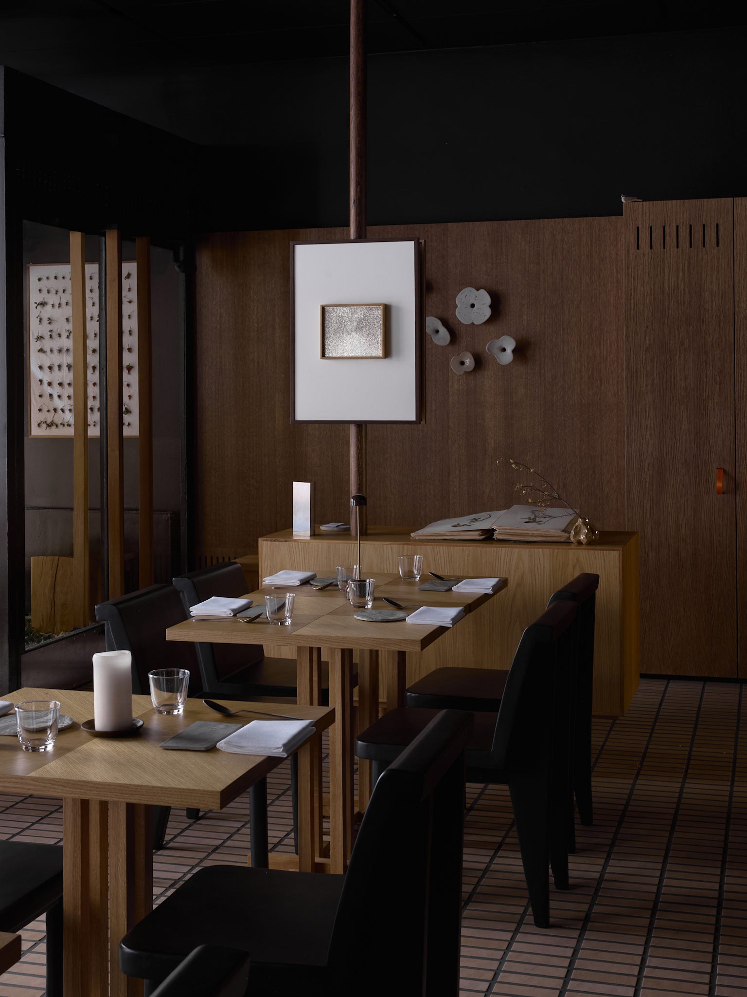 101 Copenhagen - Brutus Slim Dining Chair - Coffee - Dining Chair