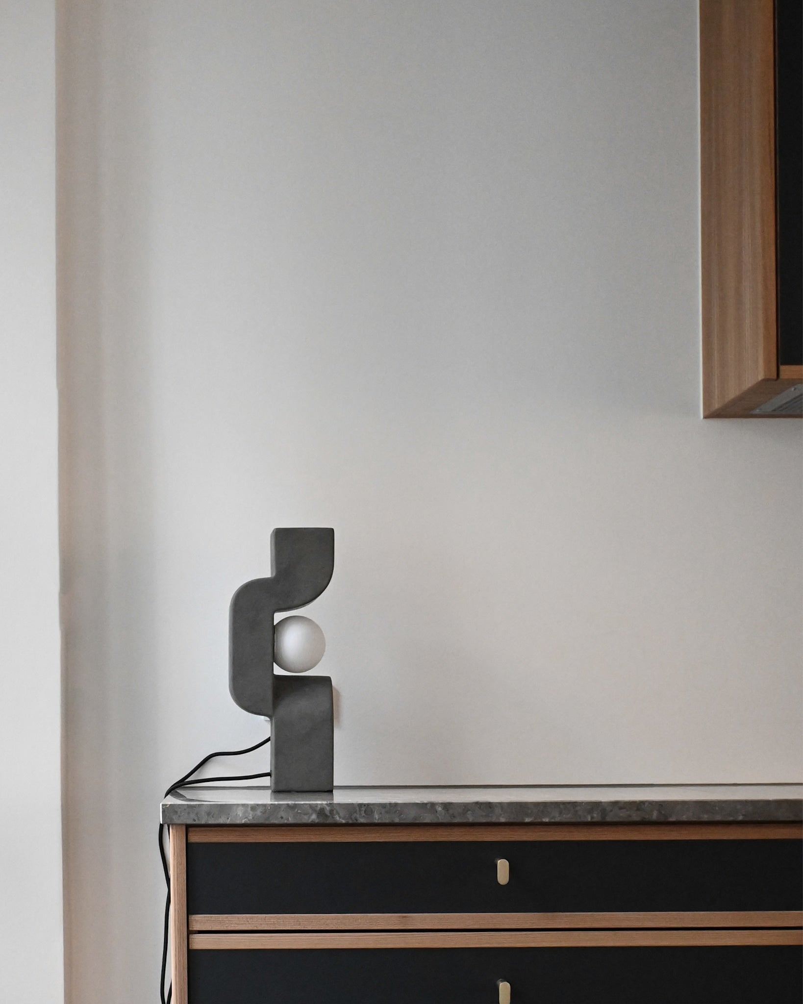 101 Copenhagen - Sitting Man, Mini - Dark Grey - Table Lamp