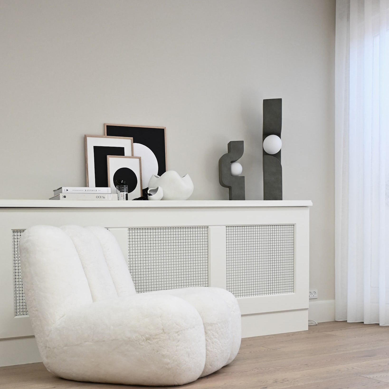 101 Copenhagen - Toe Chair - White (Sheepskin) - Lounge Chair