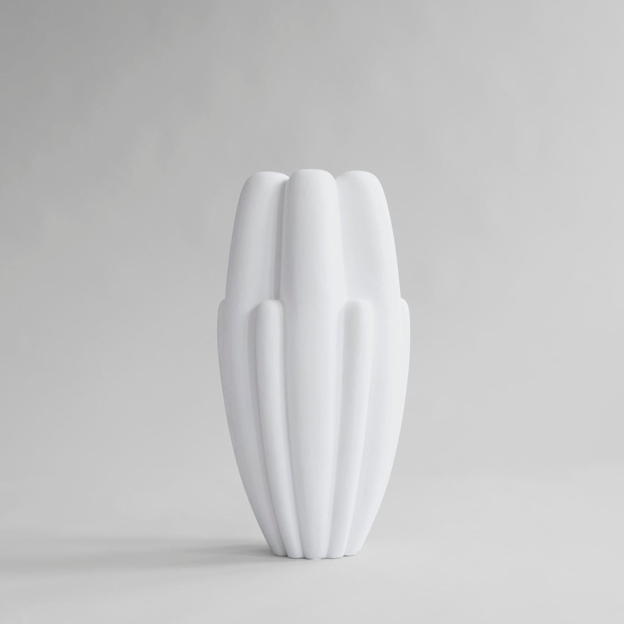 Bloom Tray, Big - Bone White | Ceramic | 101 Copenhagen