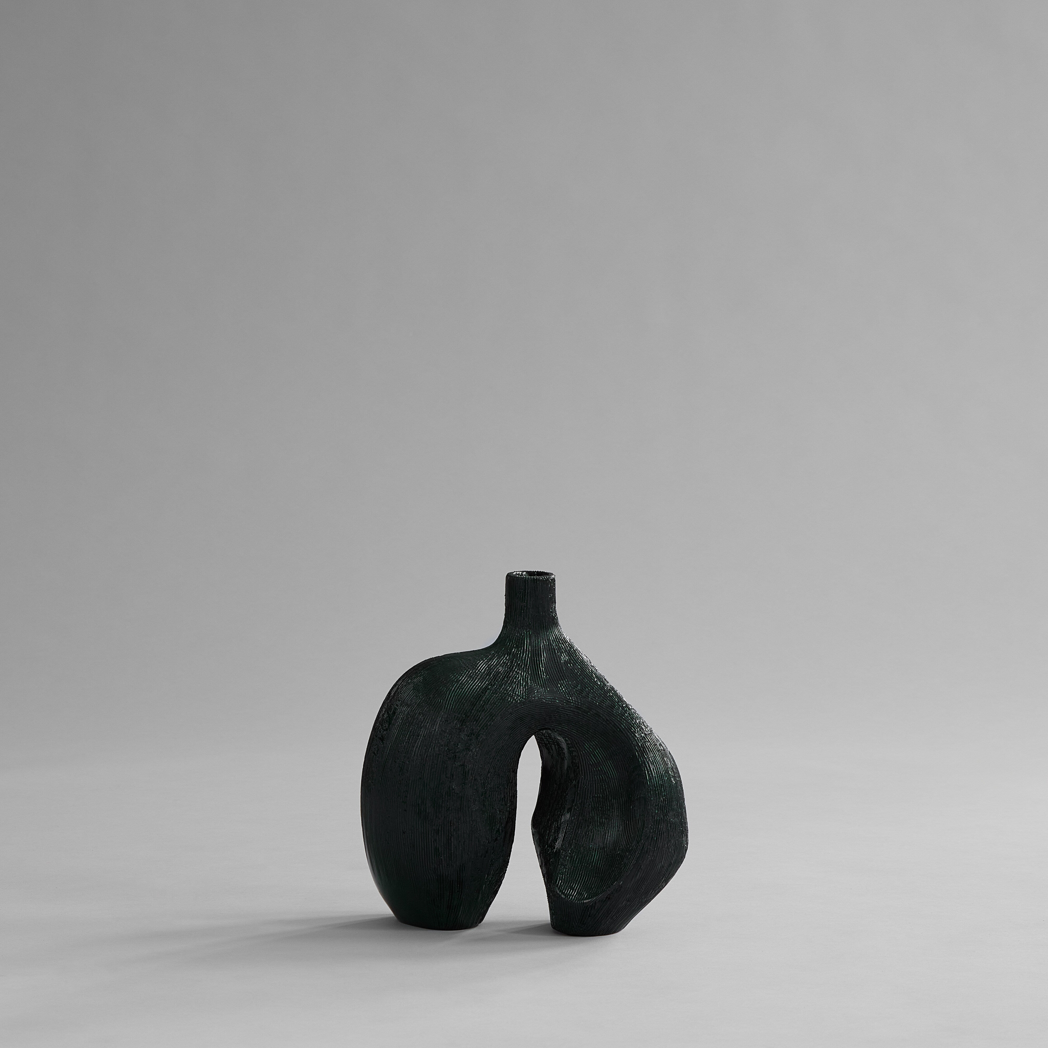 101 Copenhagen - Ni Vase, Mini - Carved Dark Green - Vase