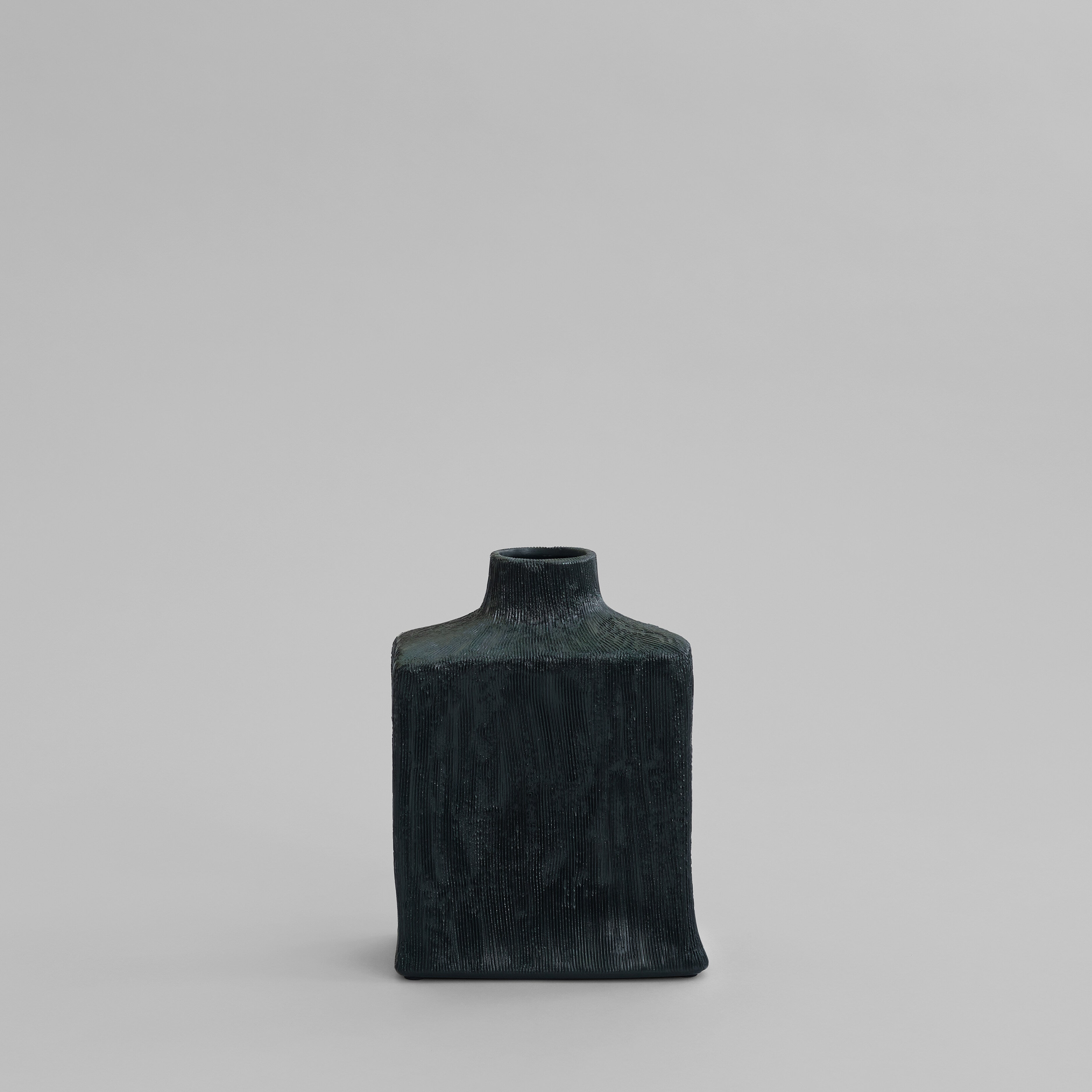 101 Copenhagen - Shin Vase, Medio - Carved Dark Green - Vase