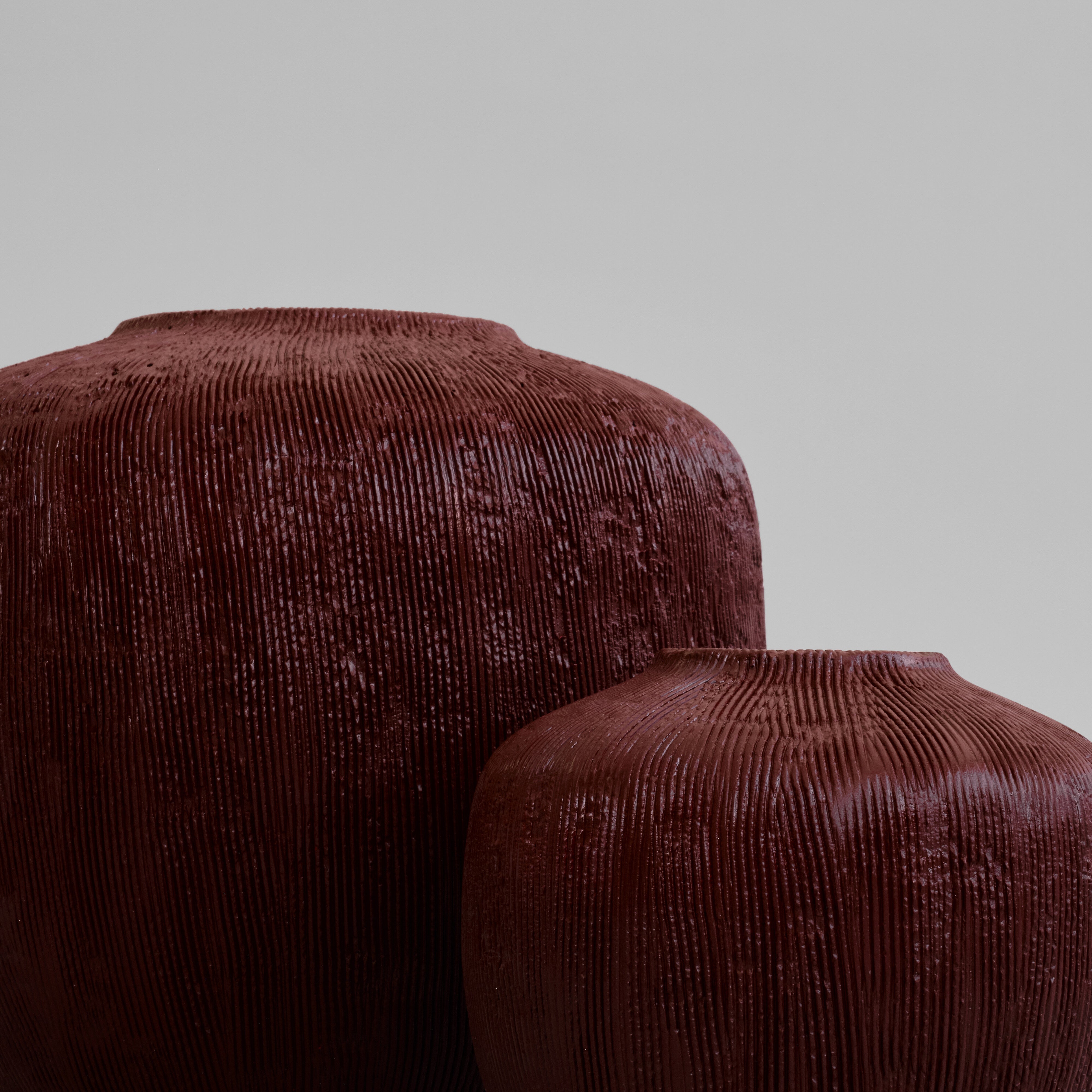 101 Copenhagen - Sunao Vase, Petit - Carved Ruby - Vase