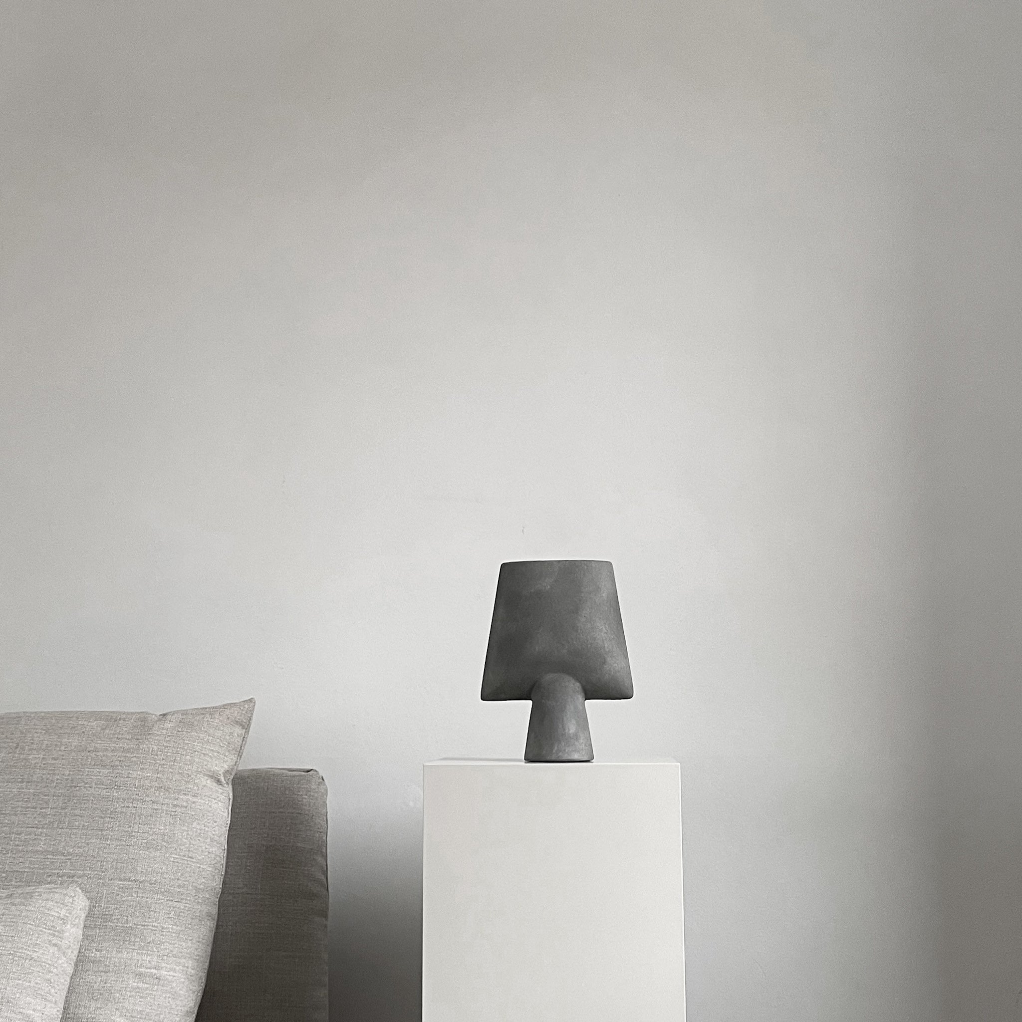 101 Copenhagen - Sphere Vase Square, Mini - Dark Grey - Vase