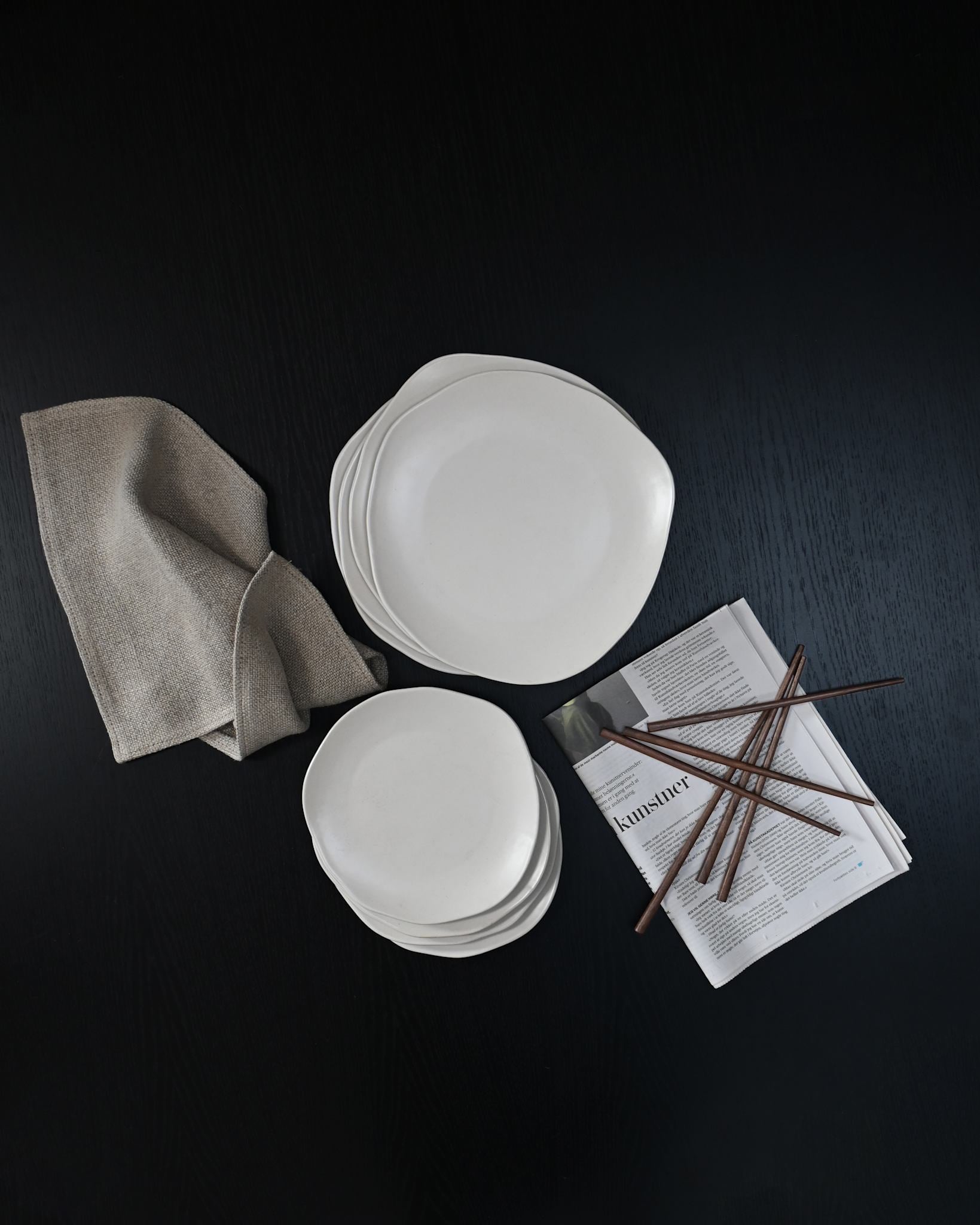 101 Copenhagen 4 Native Lunch or Dessert Plate with 4 dinner plates