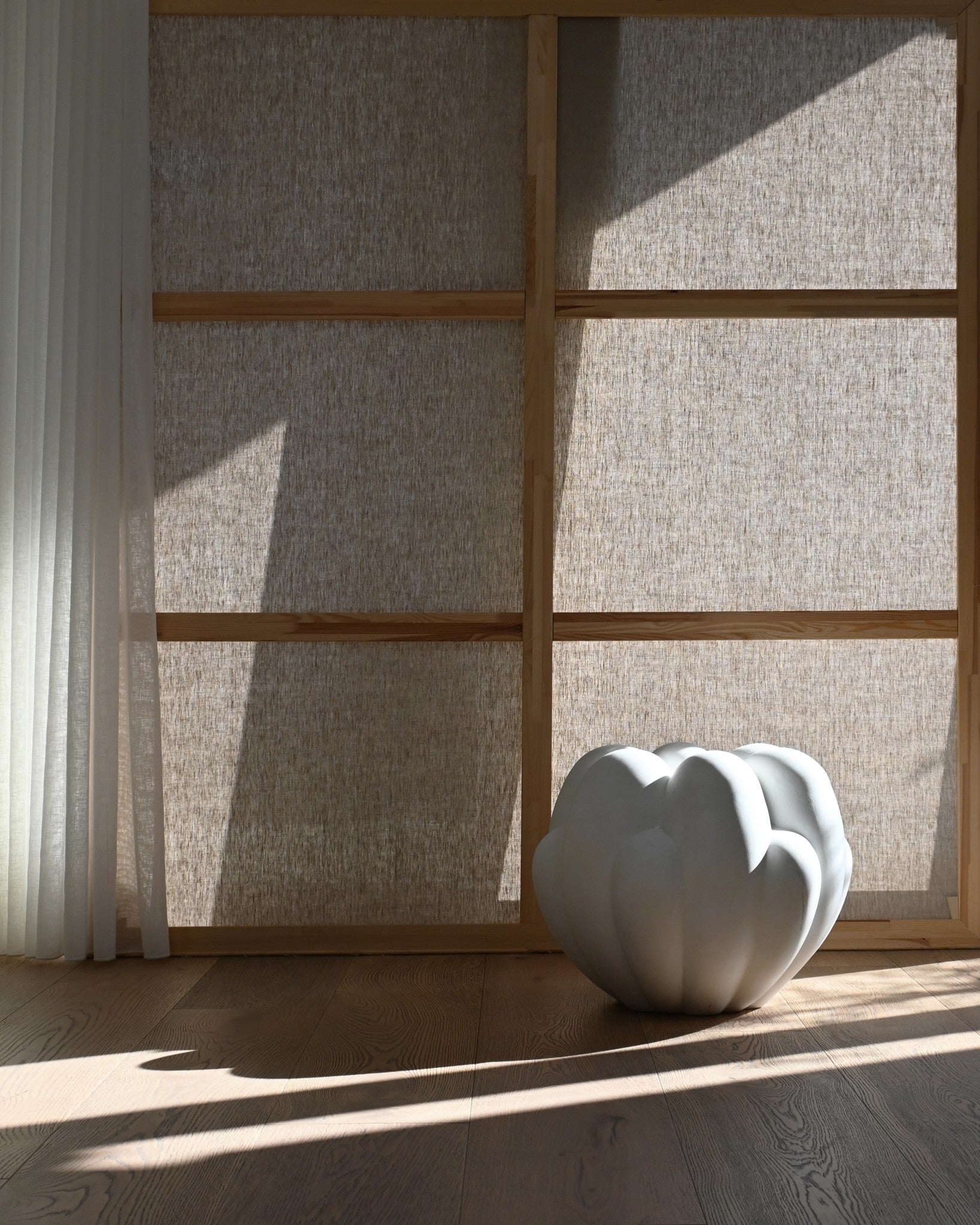 101 Copenhagen - Bloom Vase, Big - Bone White - Vase