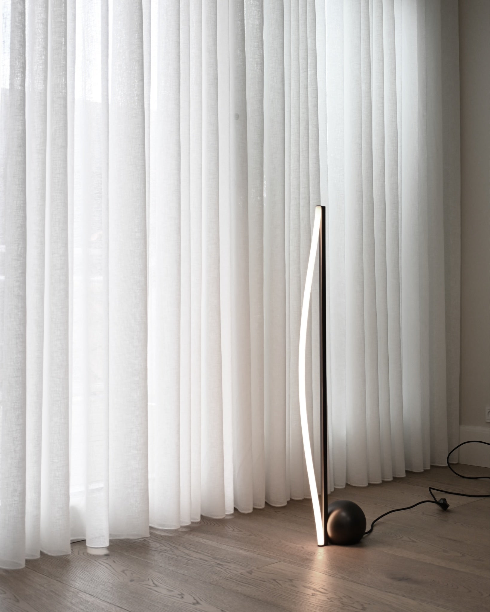 101 Copenhagen - Bow Floor Lamp - Bronze - Floor Lamp