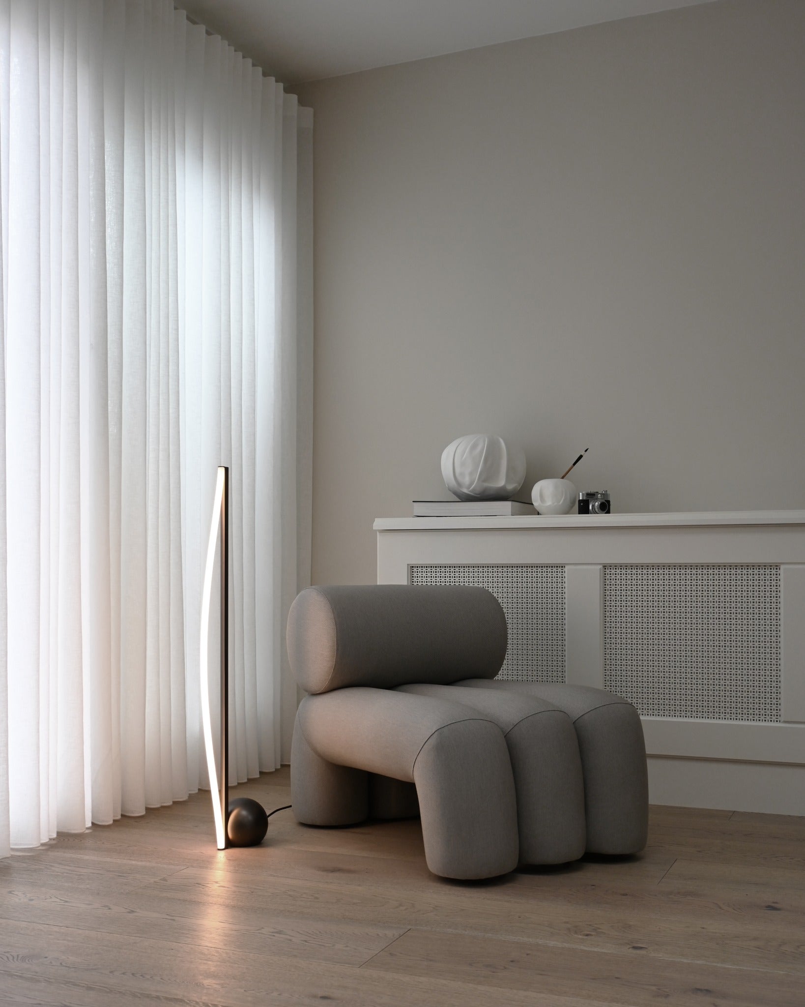 101 Copenhagen - Bow Floor Lamp - Bronze - Floor Lamp
