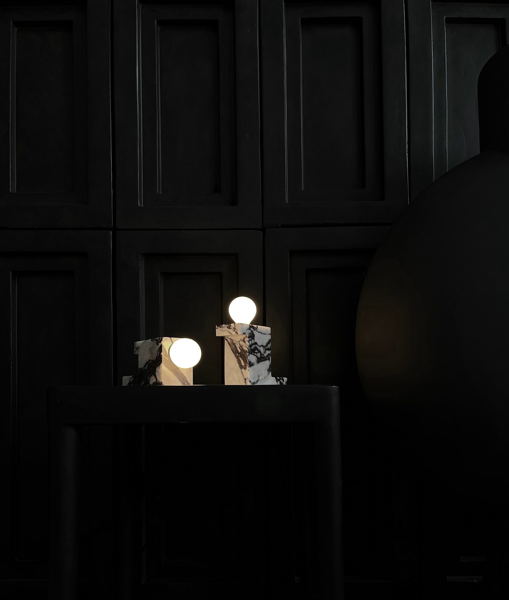 101 Copenhagen - Brick Lamp, Low - Calacatta - Table Lamp