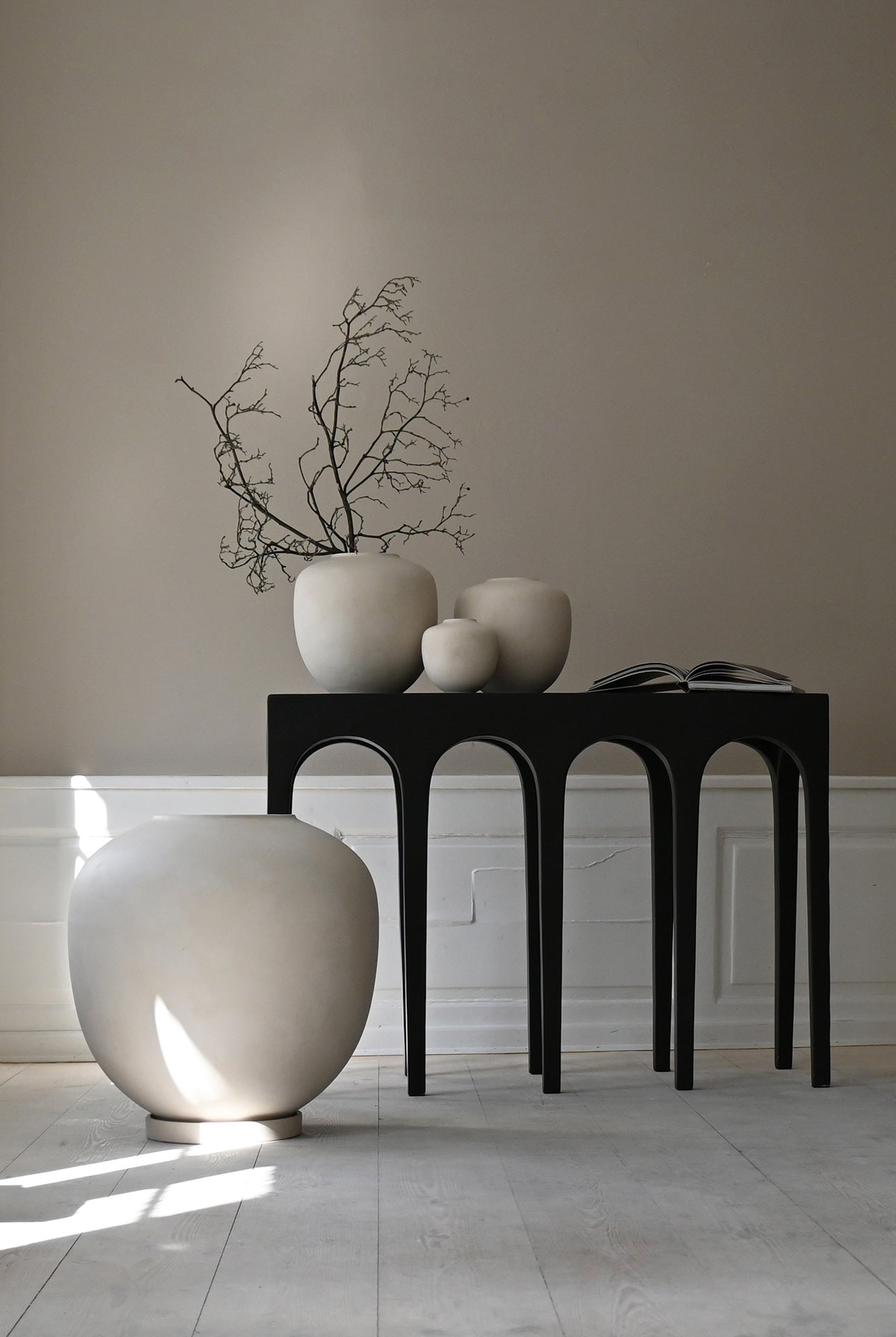 101  Copenhagen Sunao Vases and Bow Console